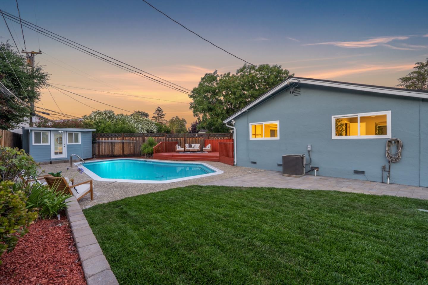 2775 Lantz