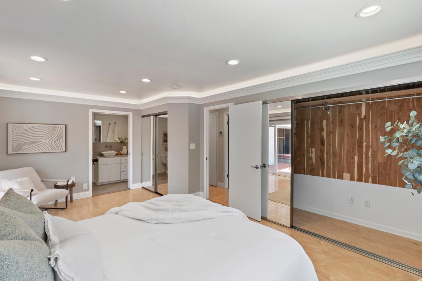2775 Lantz