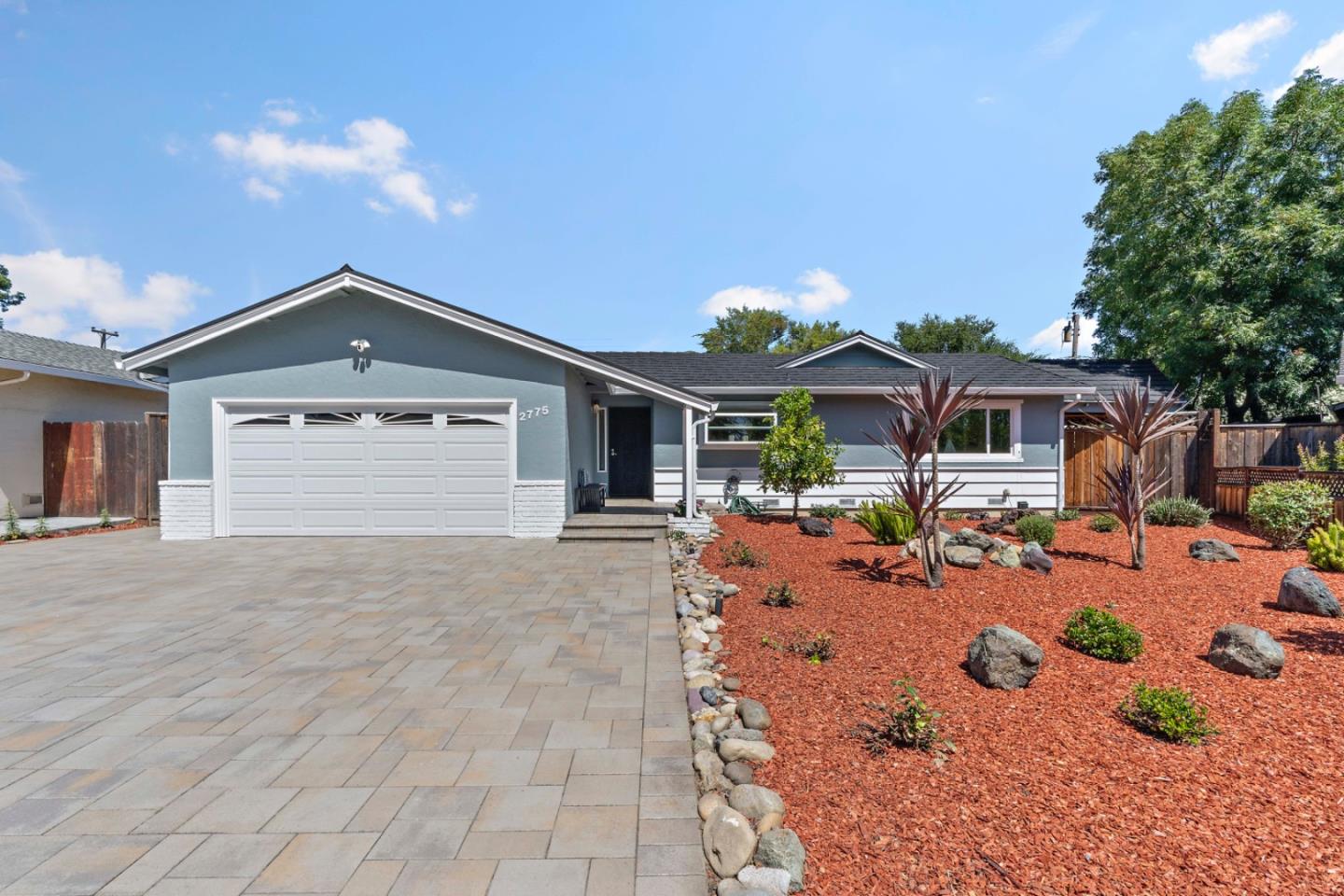 2775 Lantz