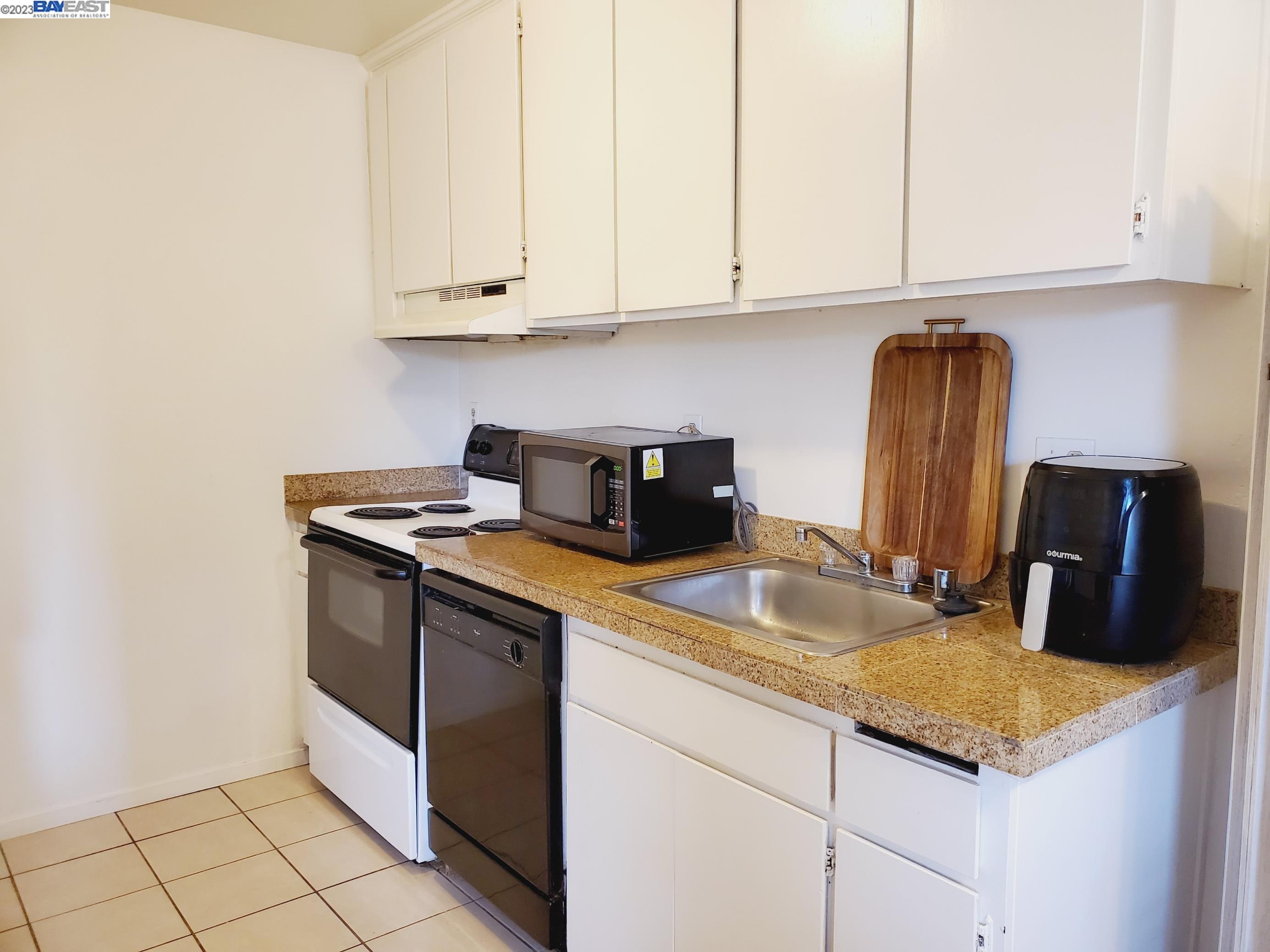 975 Bancroft Road Unit: 104