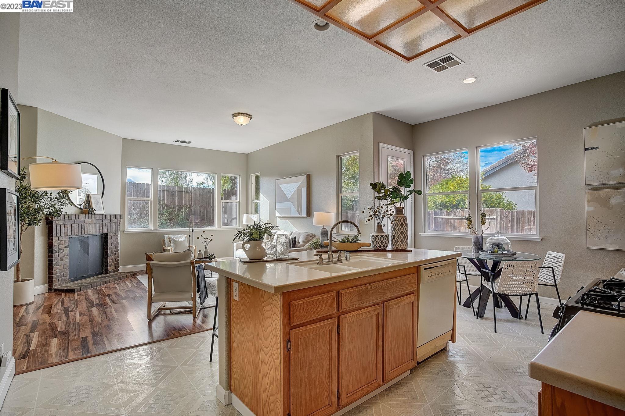 1016 Carpinteria Drive
