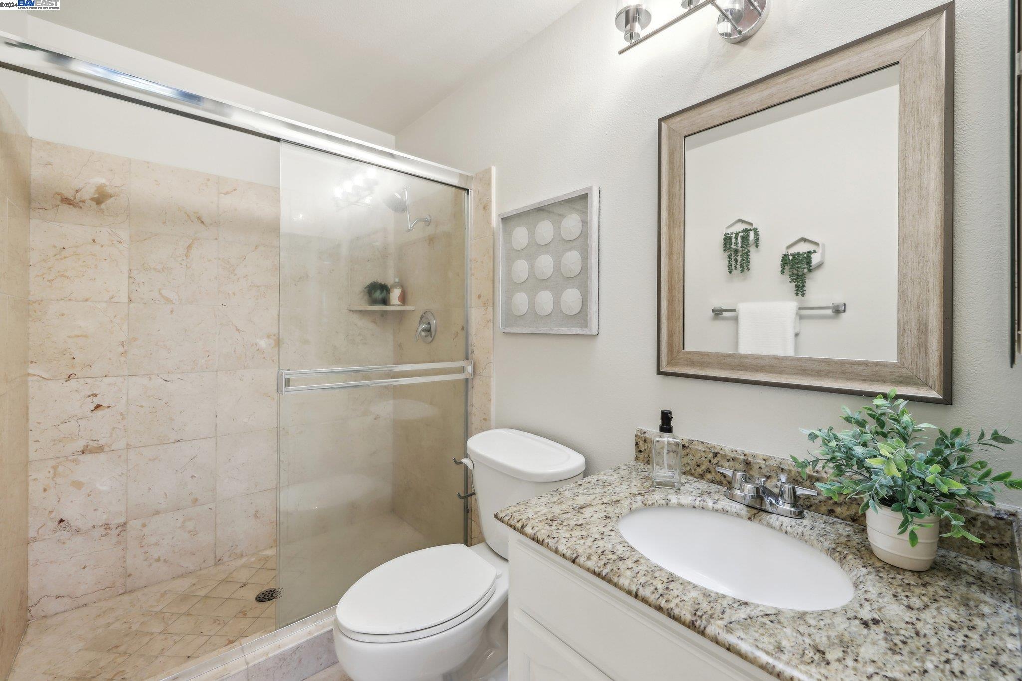525 Ridgeview Court