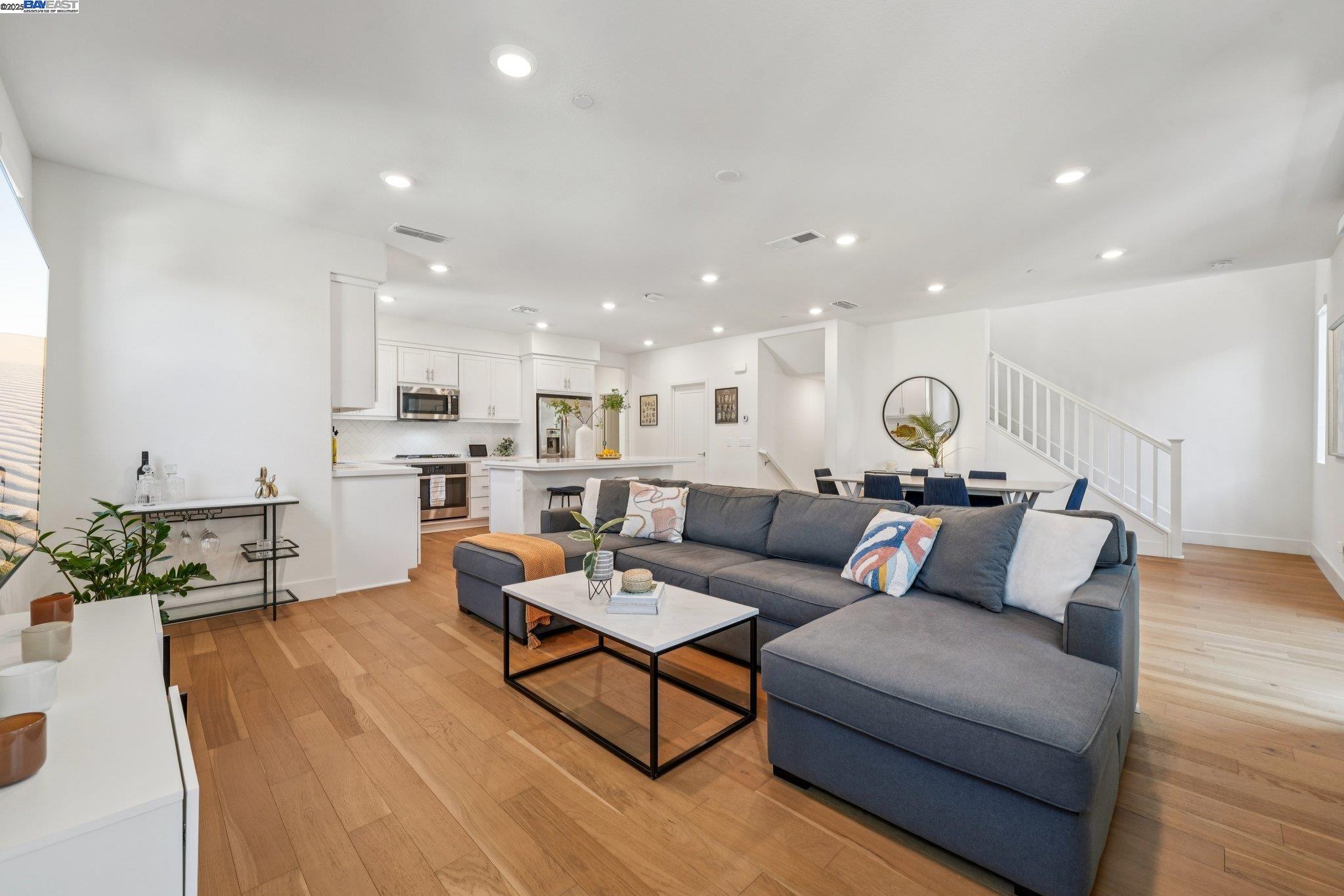 5860 Midnight Place Unit I