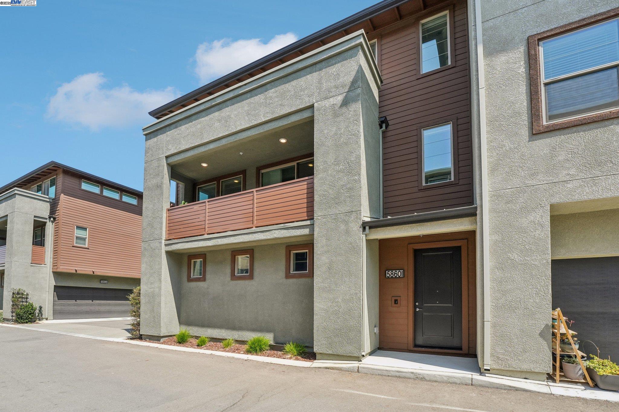 5860 Midnight Place Unit I