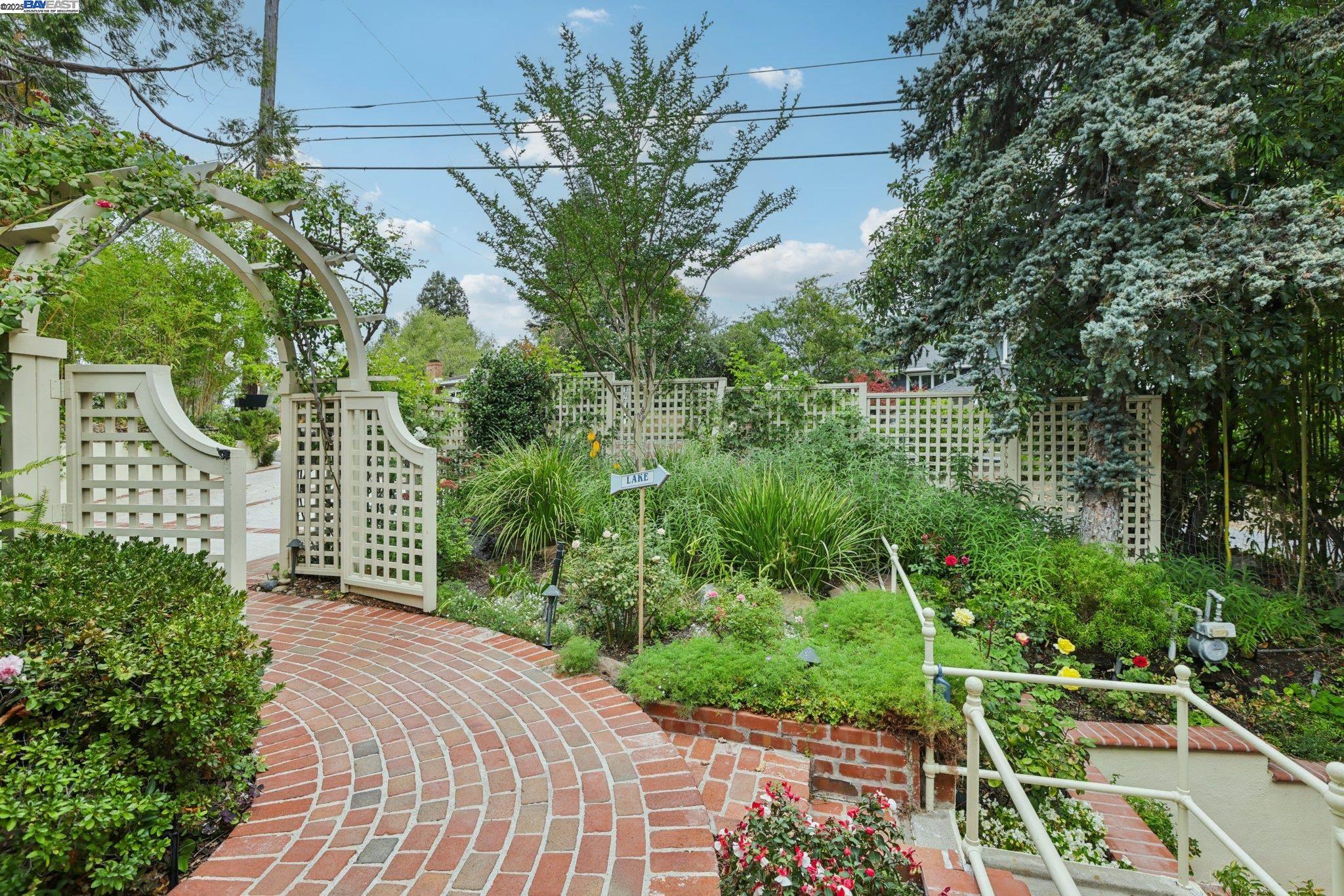 245 Lakewood Road