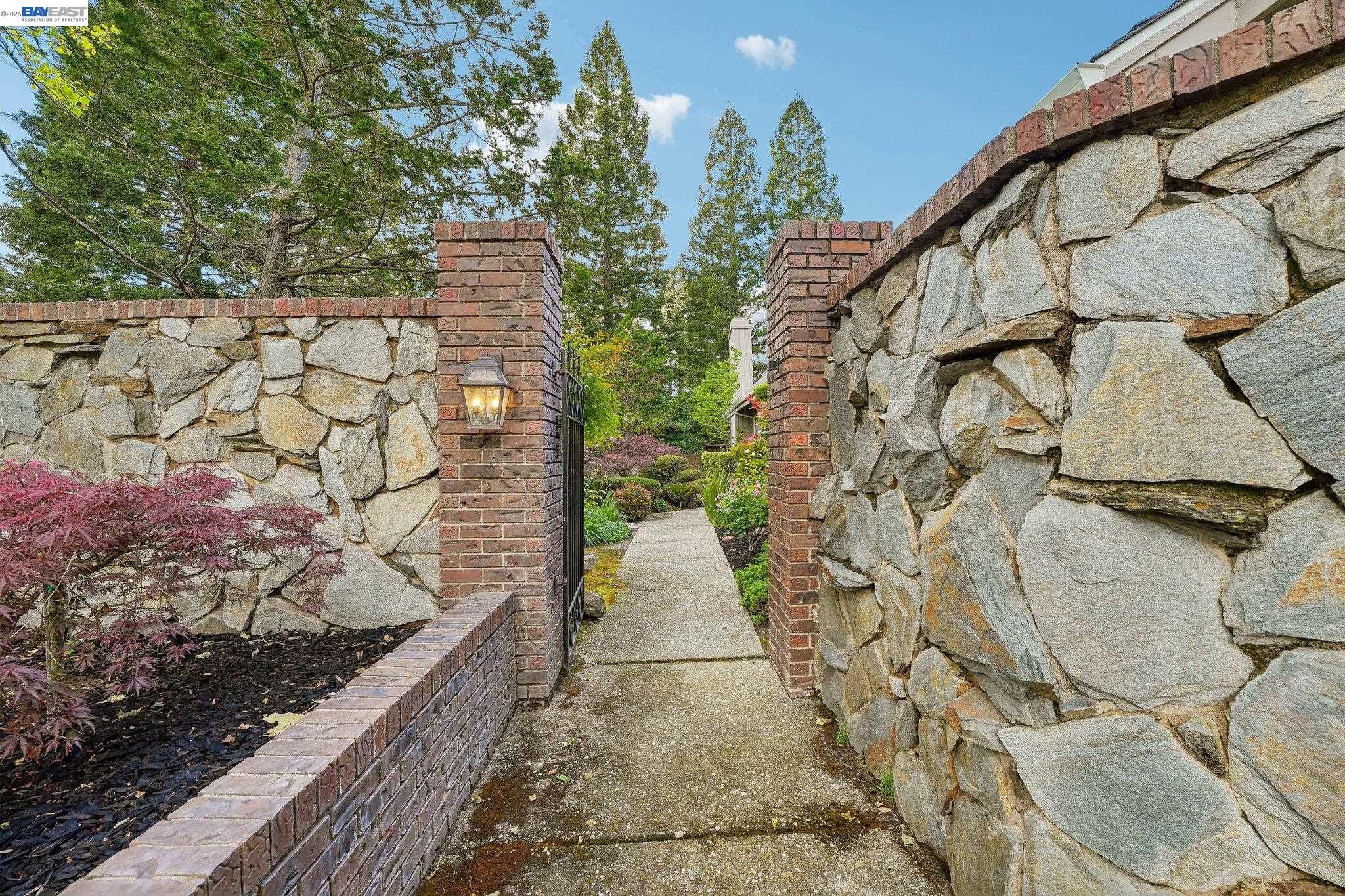 11 Tennis Club Drive