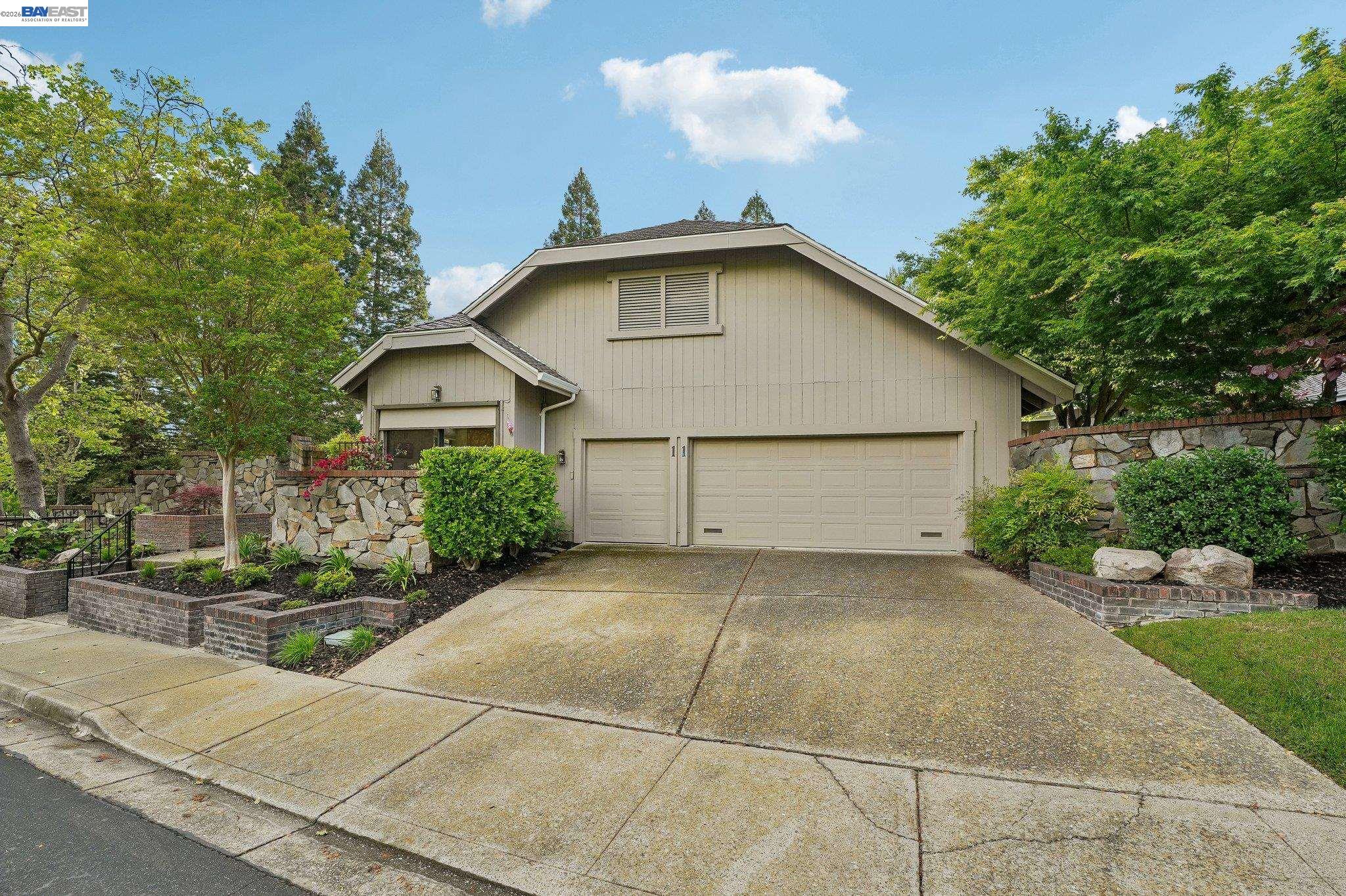 11 Tennis Club Drive