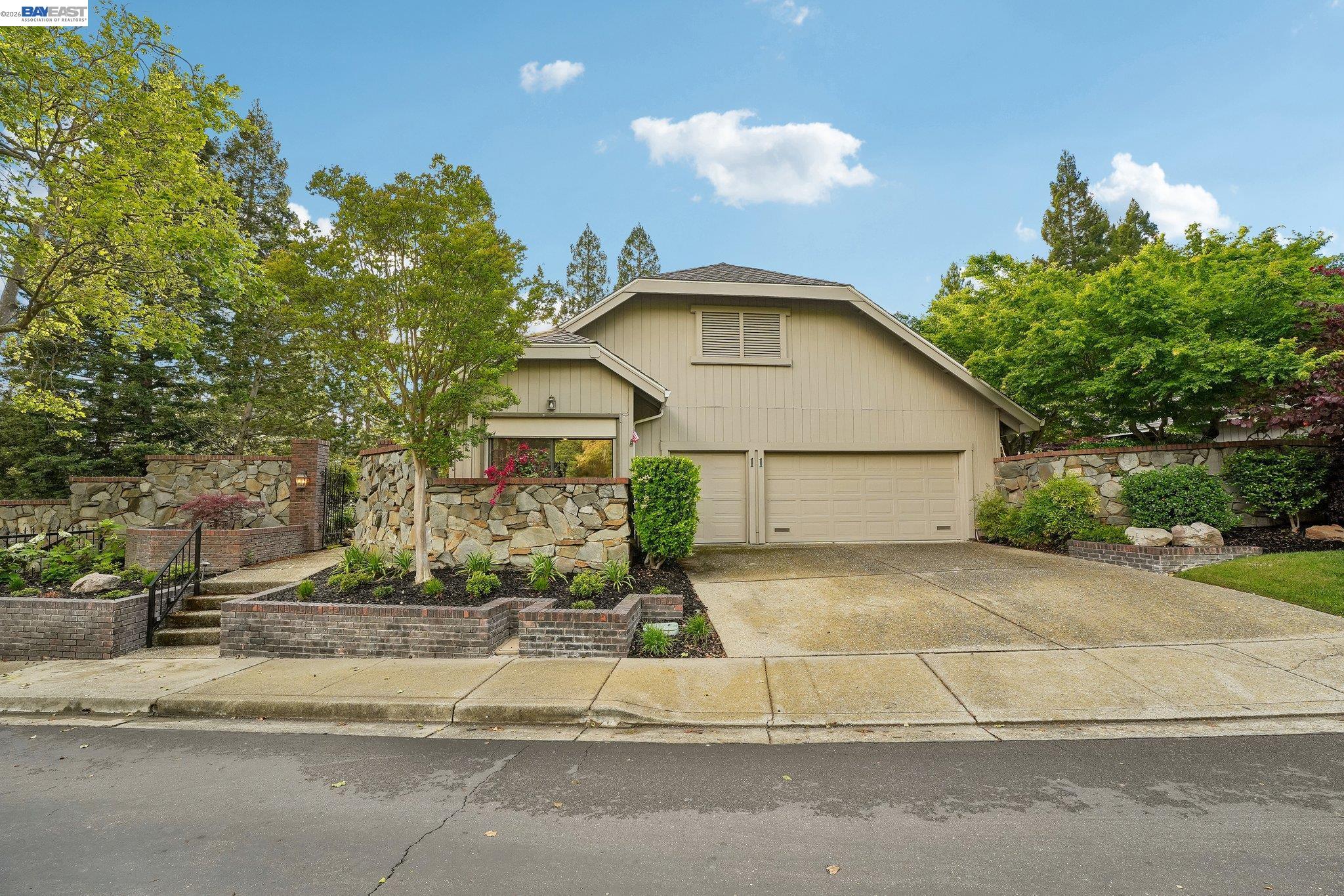 11 Tennis Club Drive