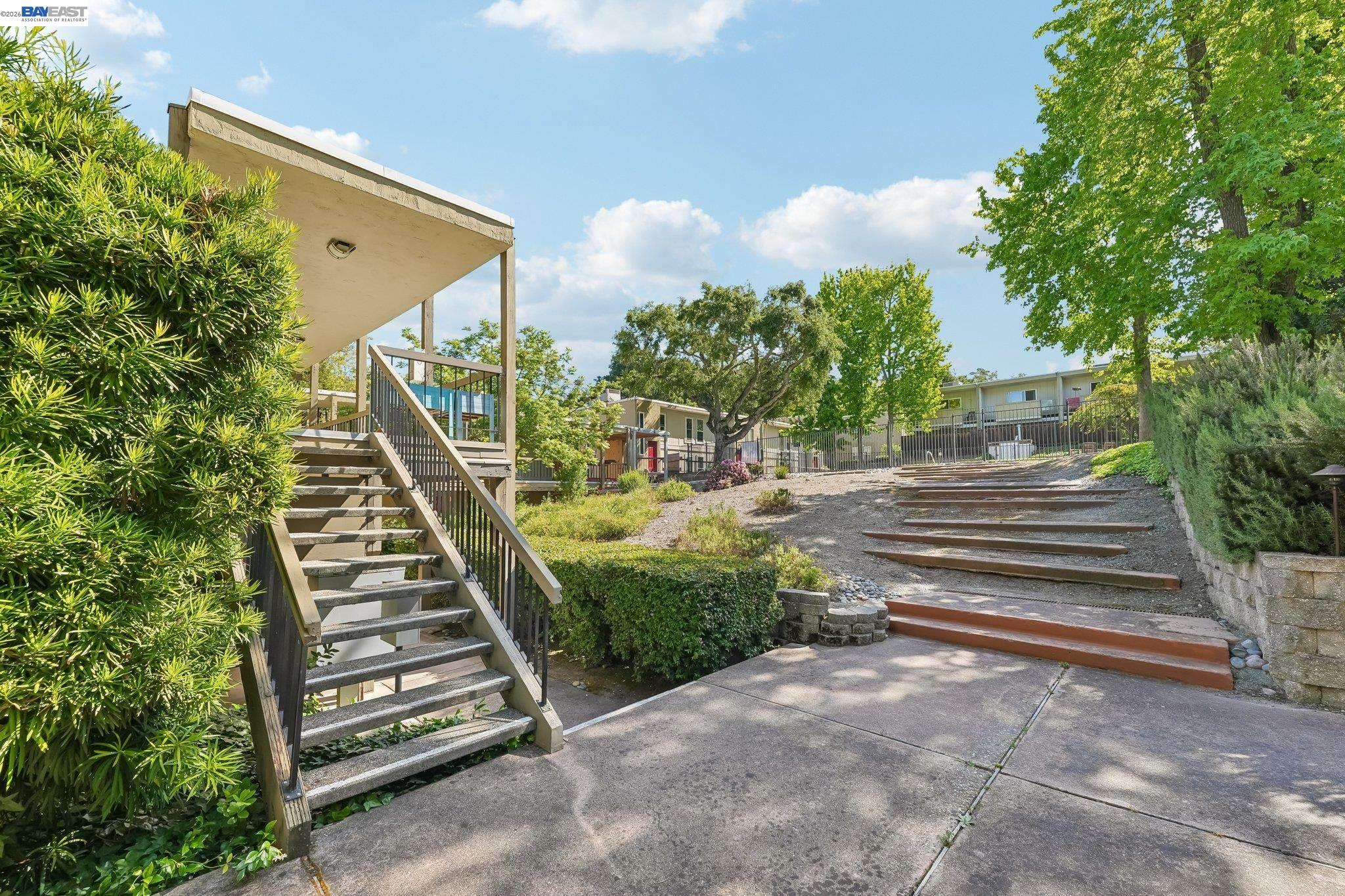 651 Moraga Road Unit: #5