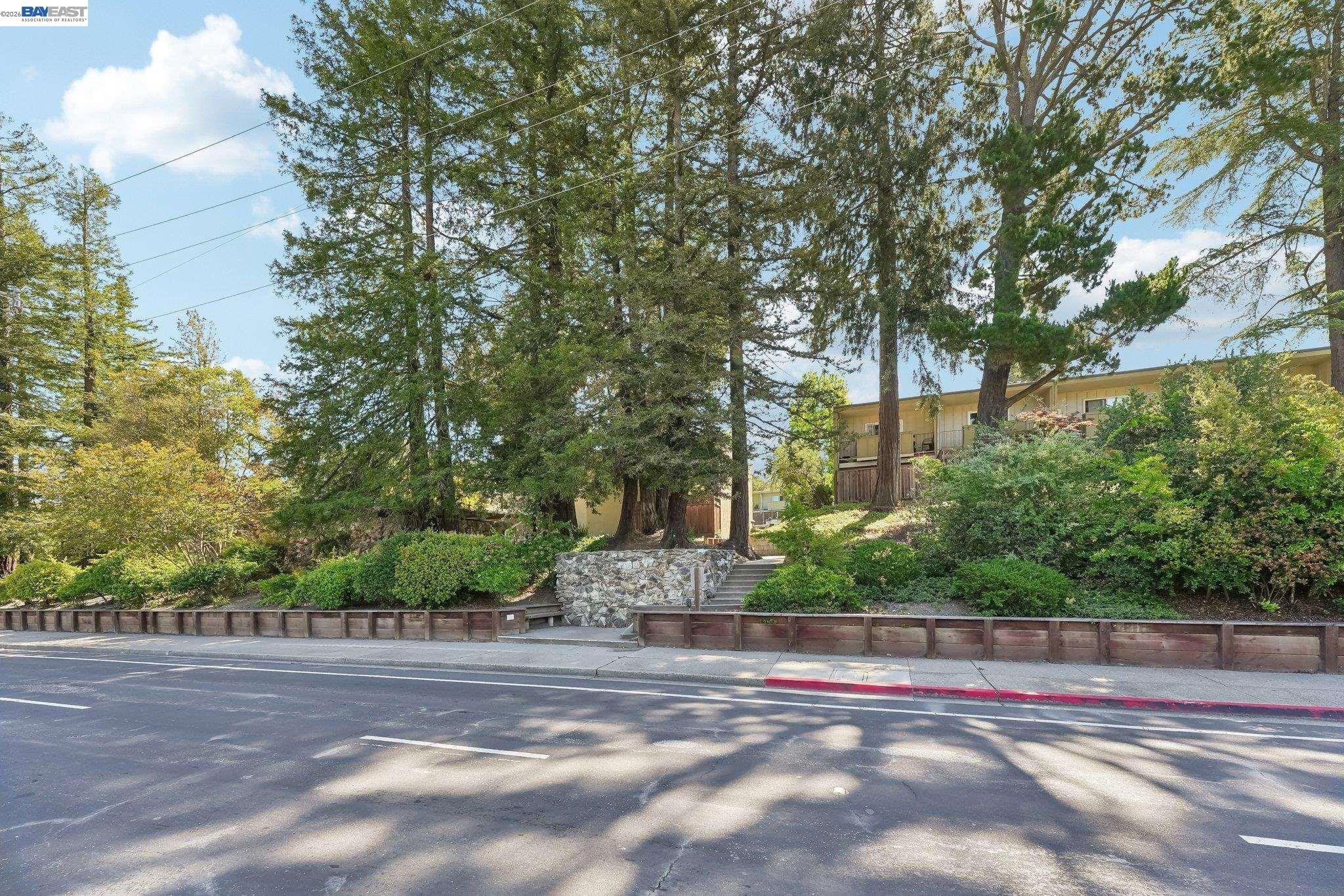 651 Moraga Road Unit: #5