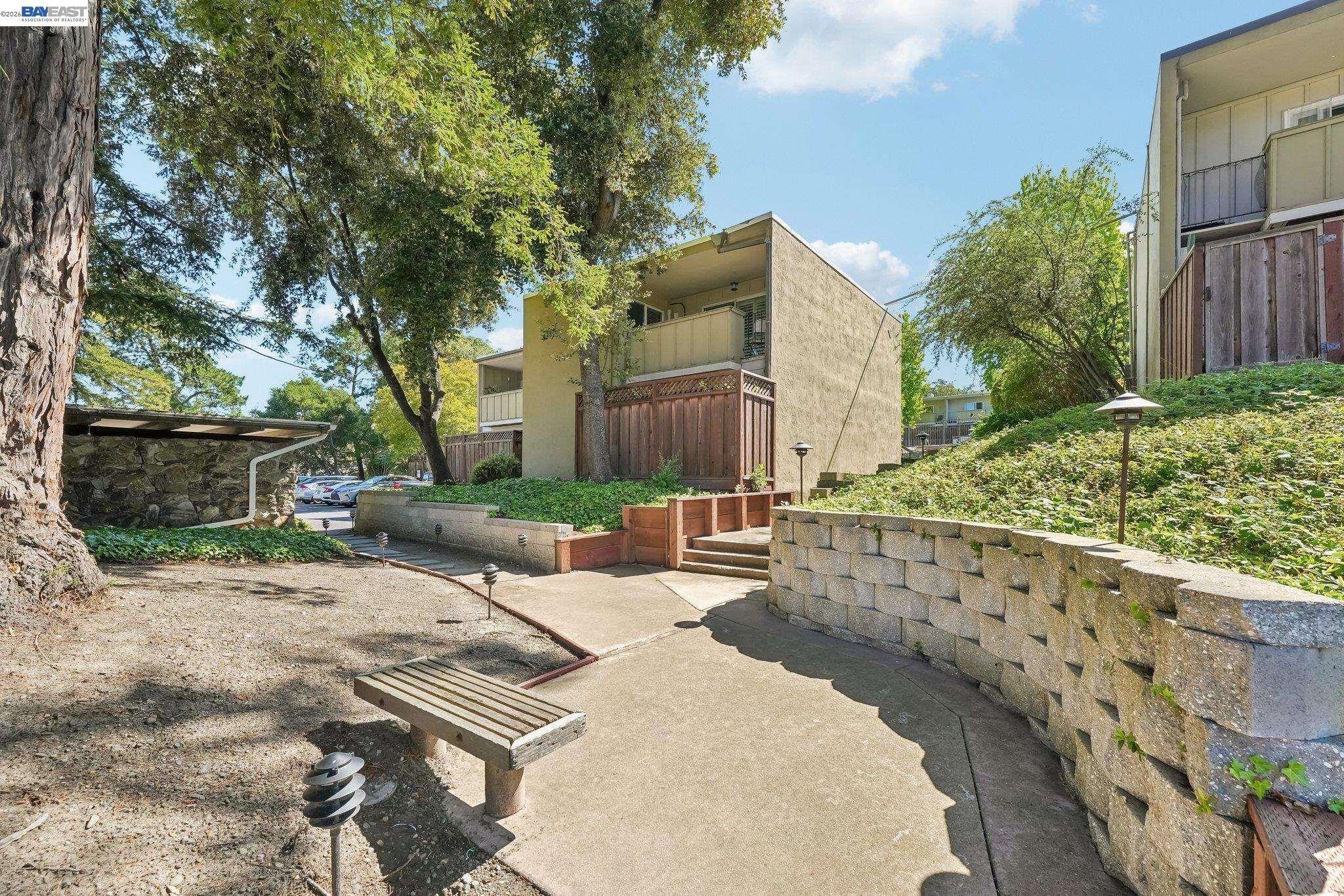 651 Moraga Road Unit: #5