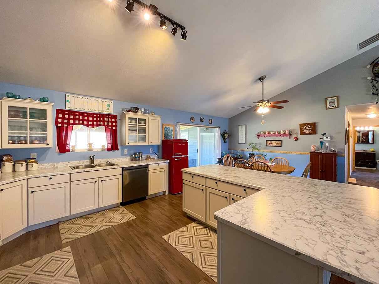 14 Eagle Rock Circle