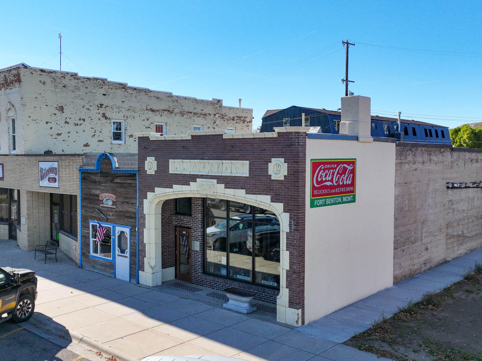 1512 Front Street