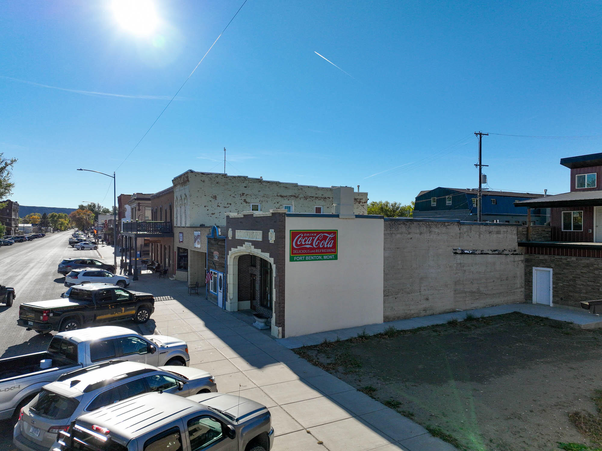1512 Front Street