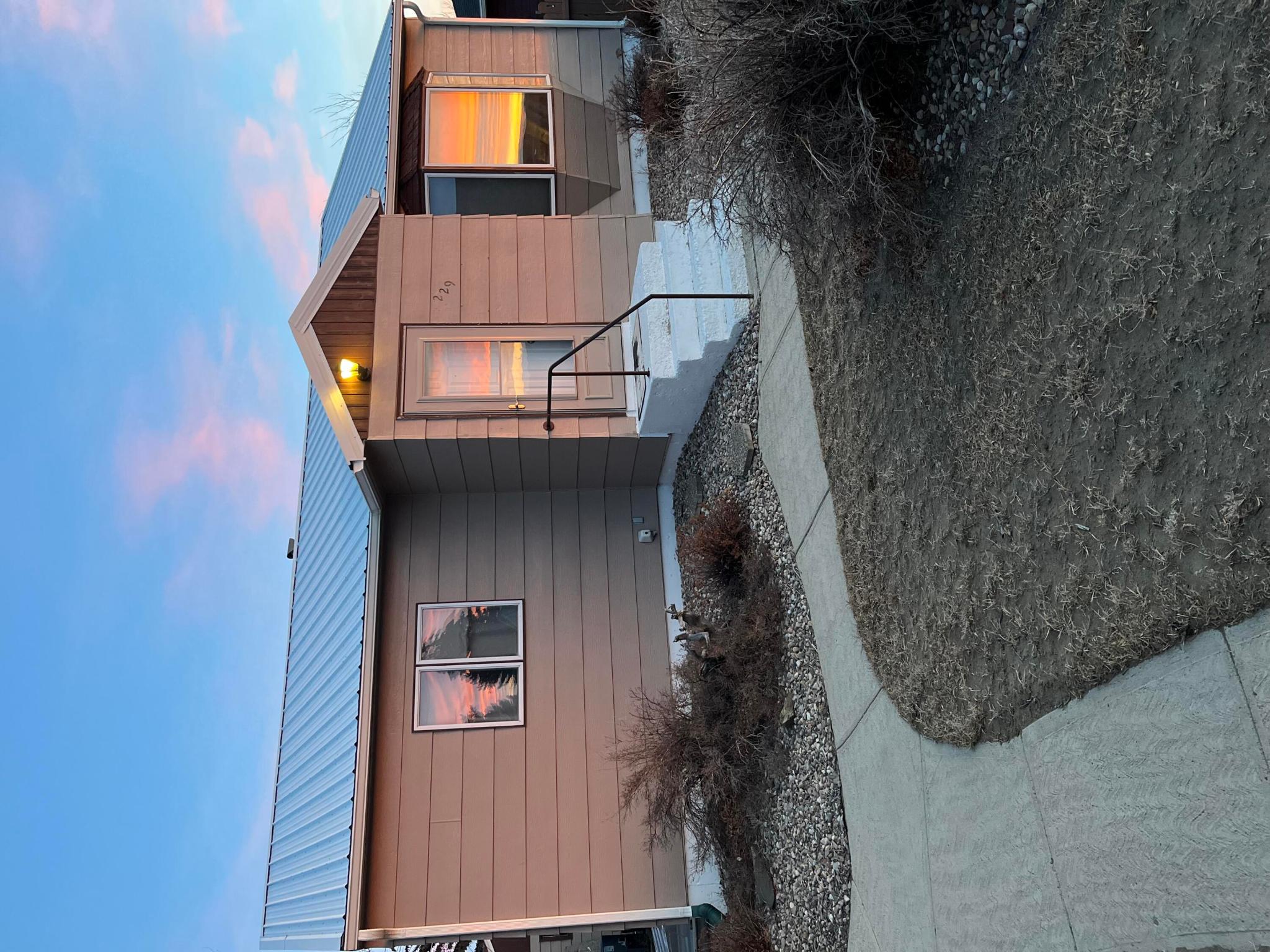 229 3rd Avenue SW