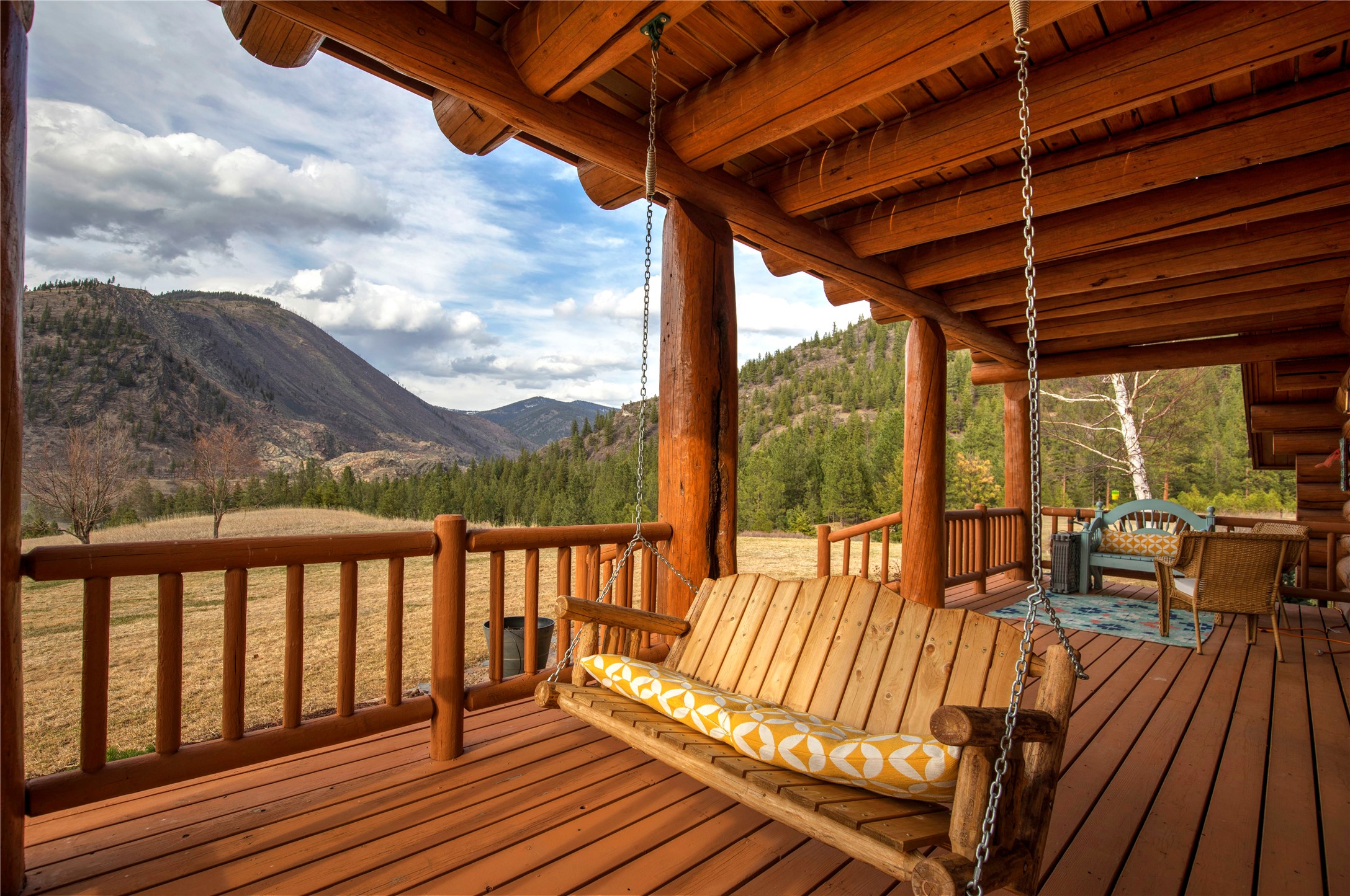 1484 Sawmill Gulch Road