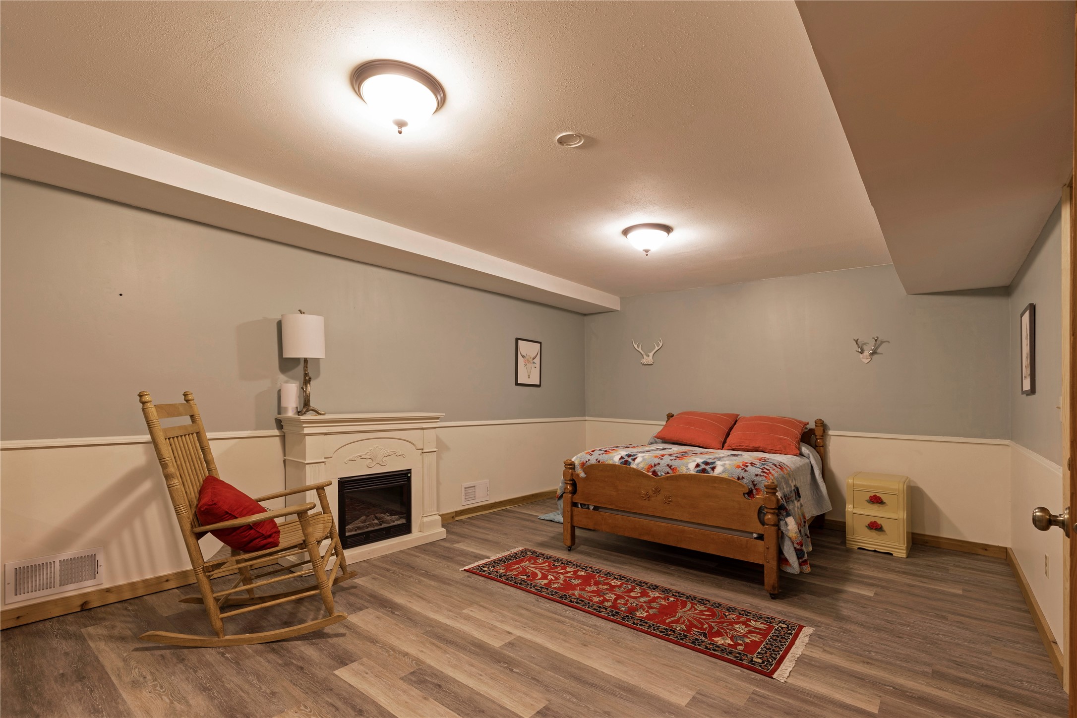1484 Sawmill Gulch Road