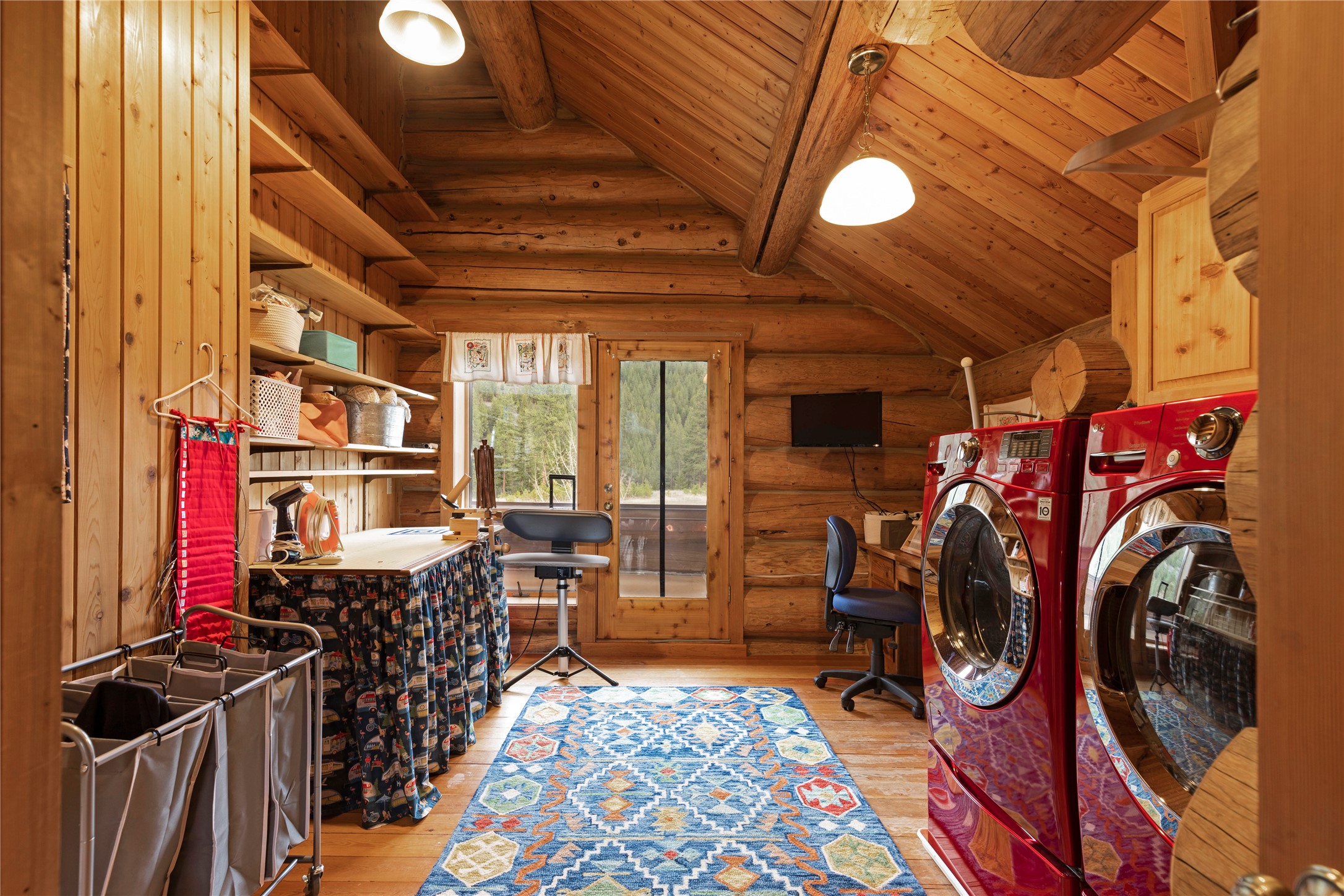 1484 Sawmill Gulch Road