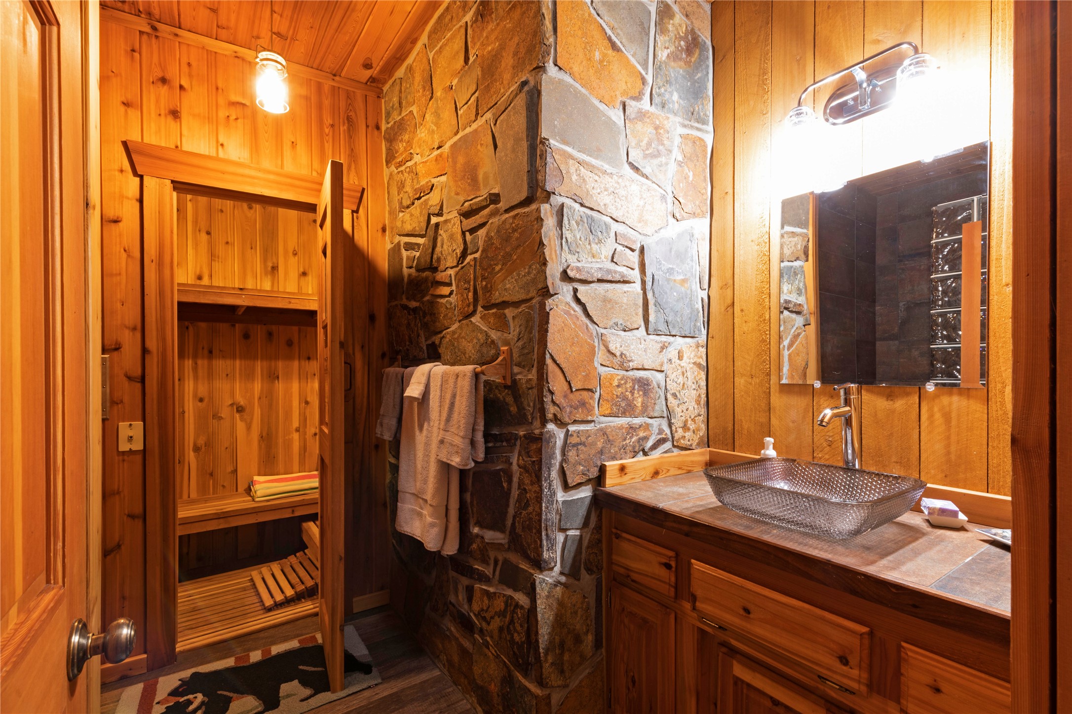 1484 Sawmill Gulch Road