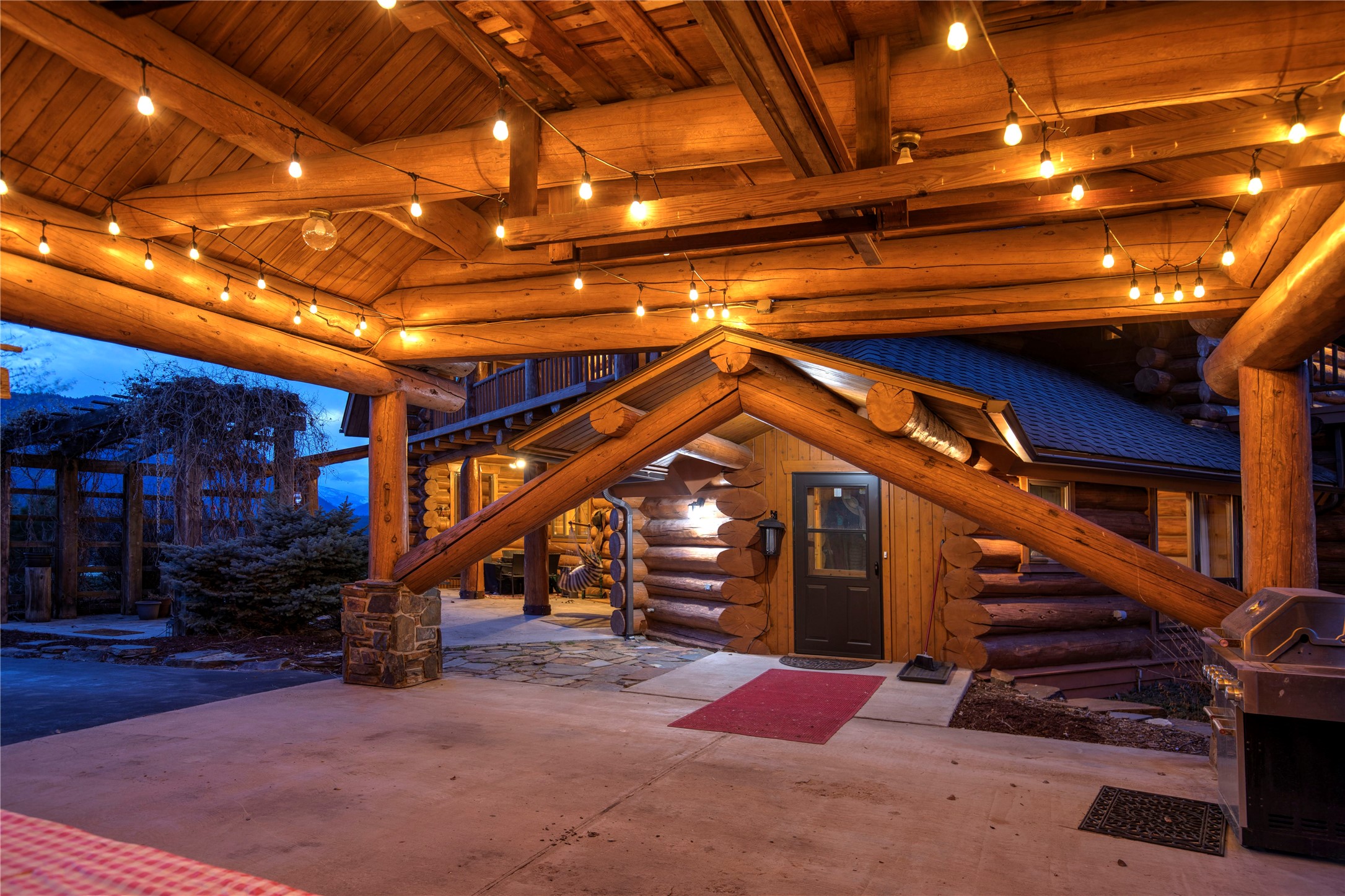 1484 Sawmill Gulch Road