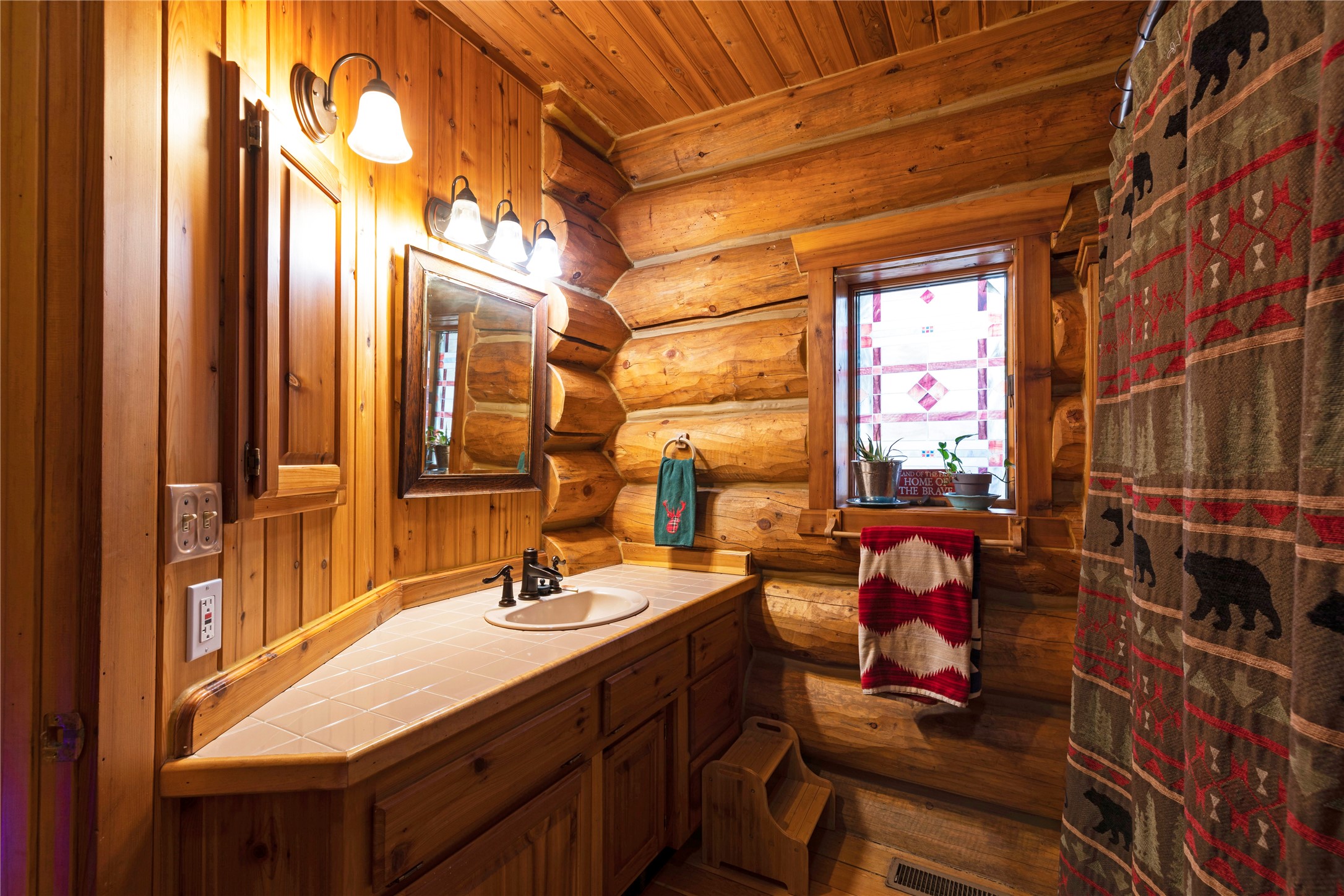 1484 Sawmill Gulch Road