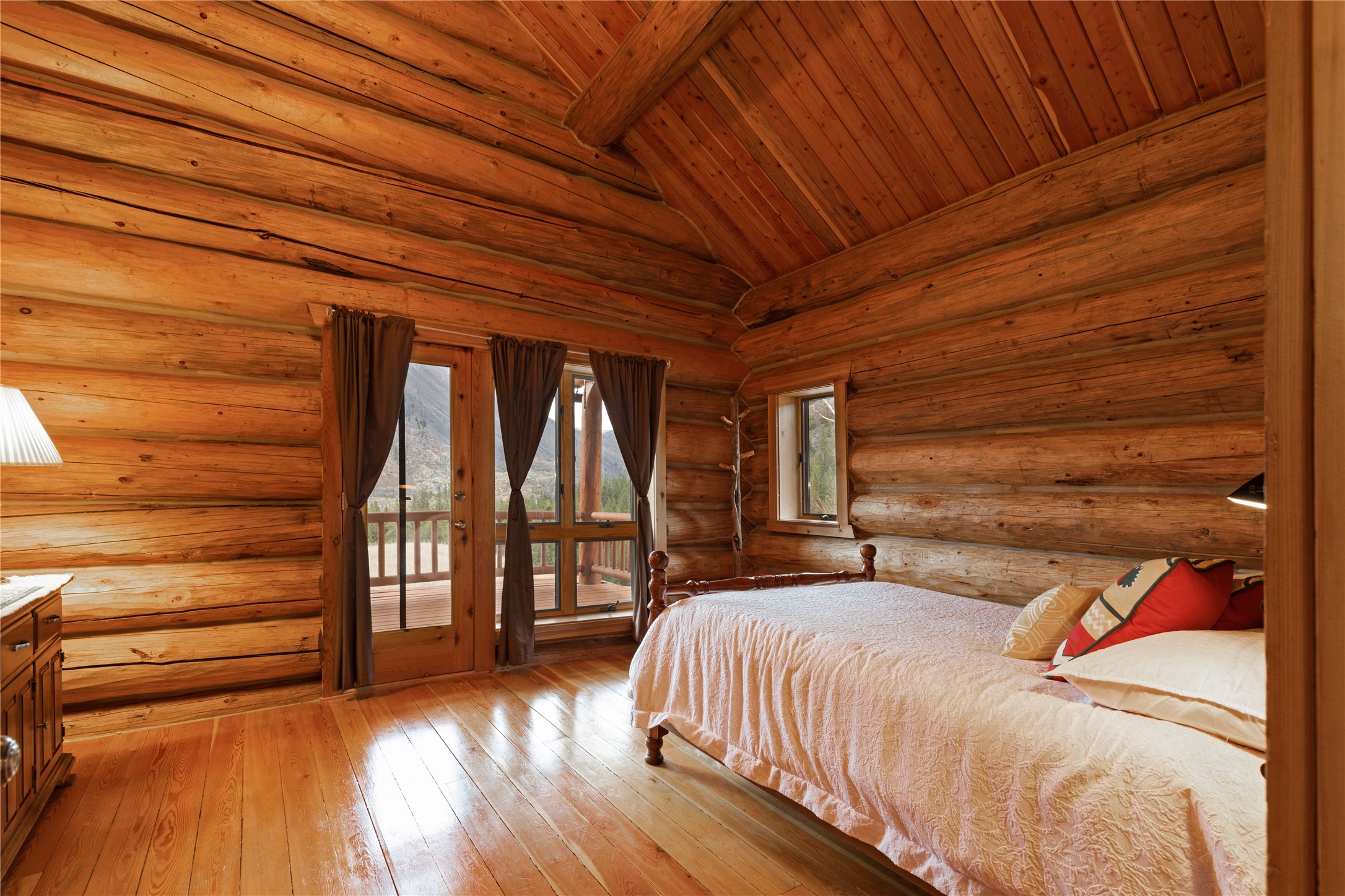 1484 Sawmill Gulch Road