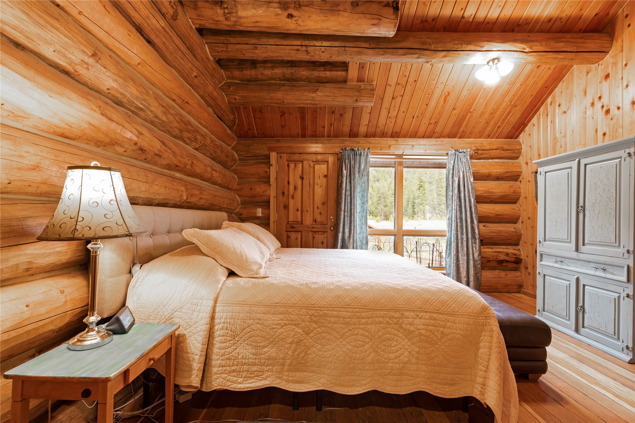 1484 Sawmill Gulch Road