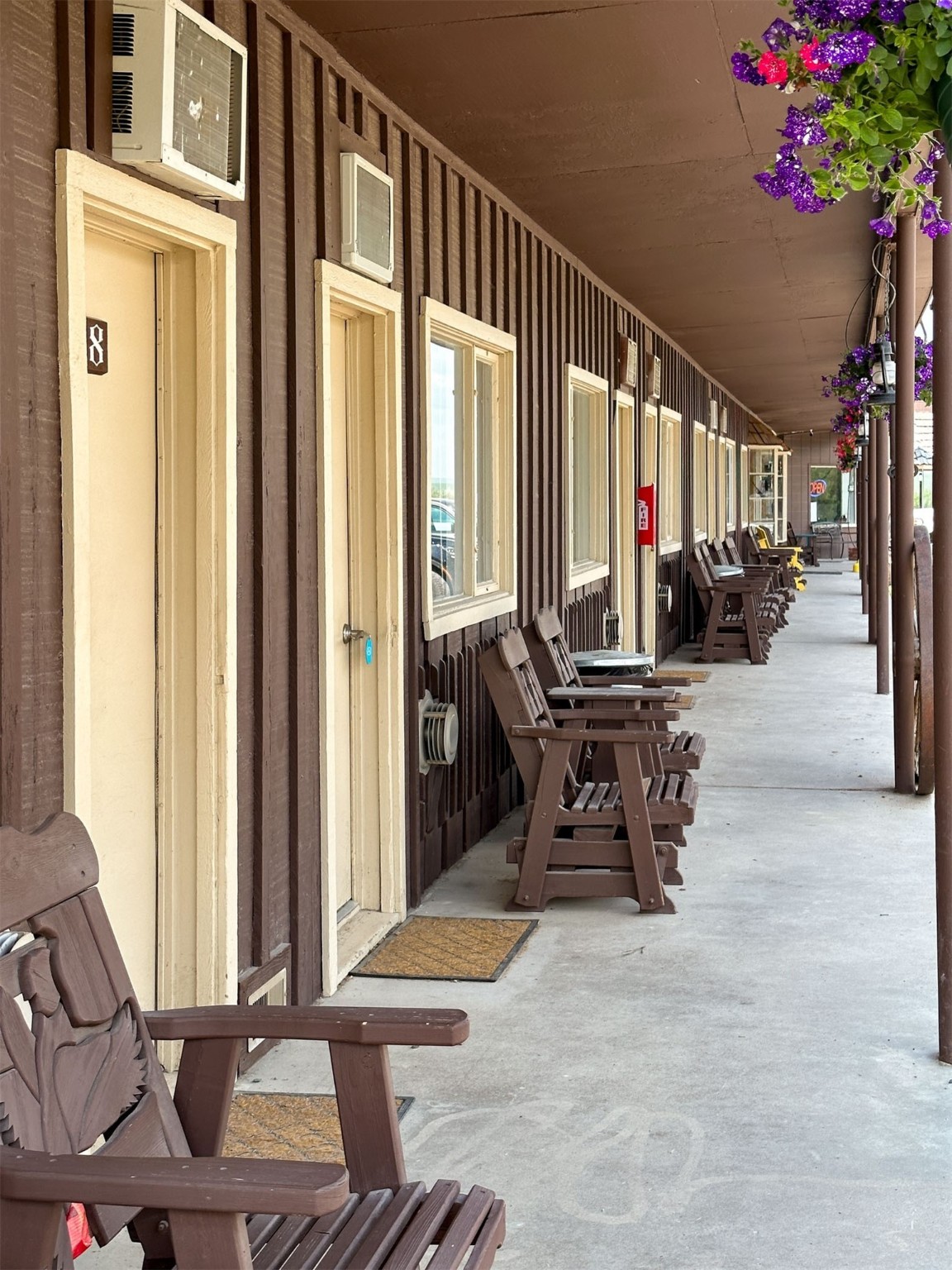 956 N Us Highway 287