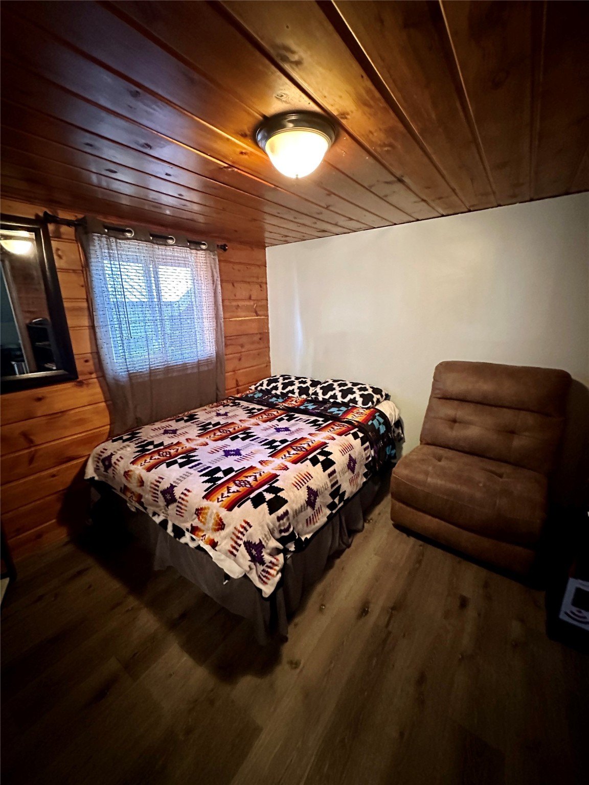 29 8th Avenue SE