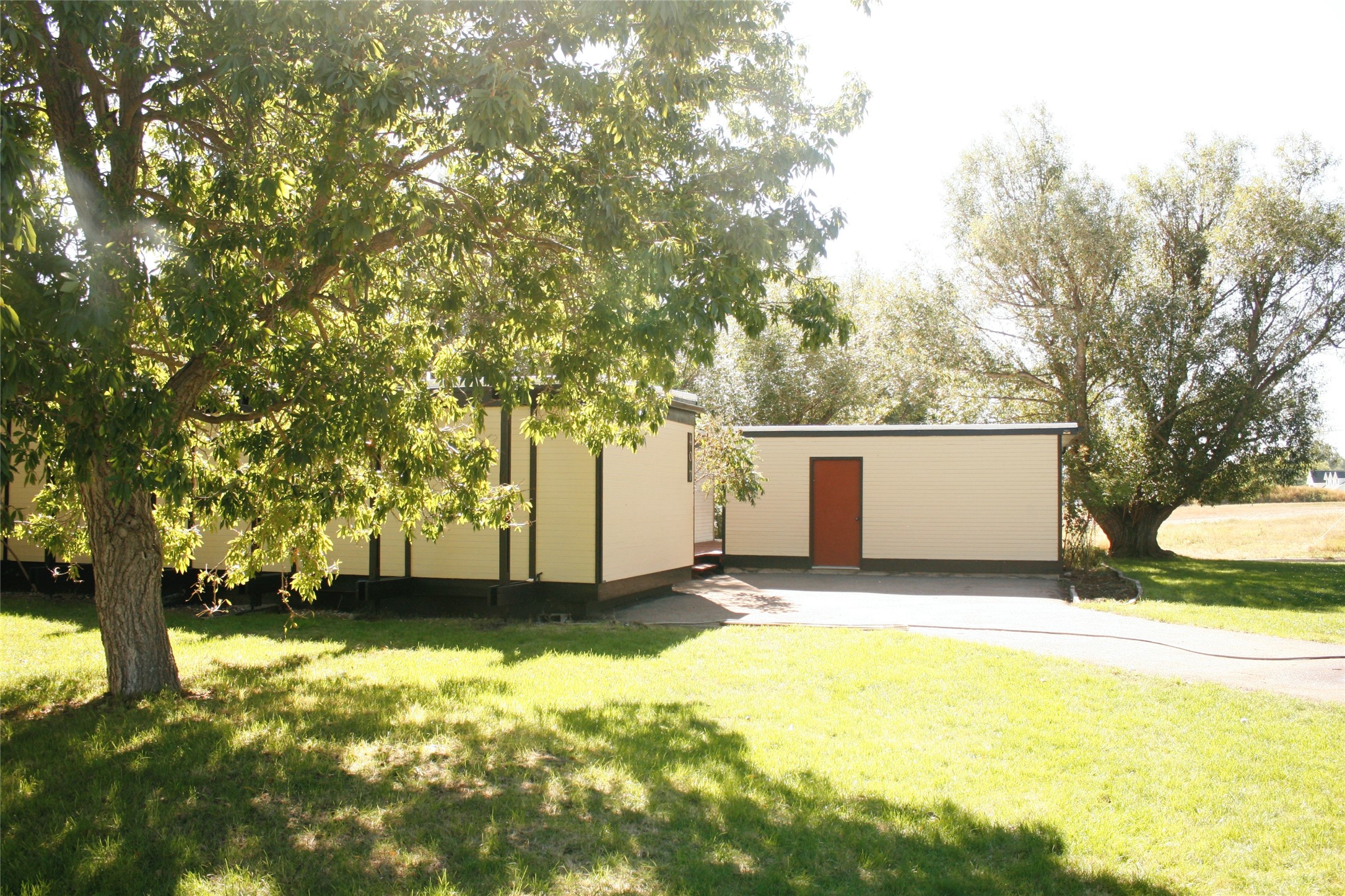 407 Riverview Court