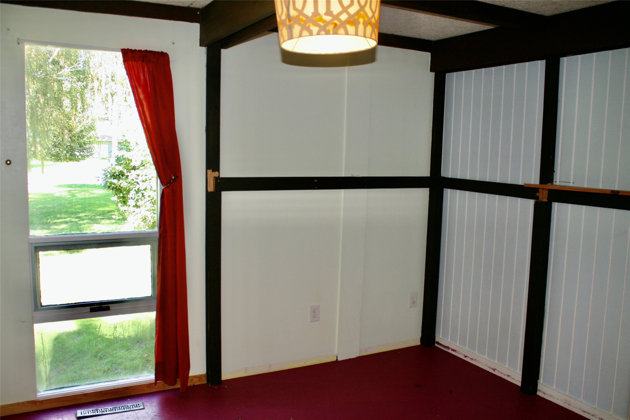 407 Riverview Court