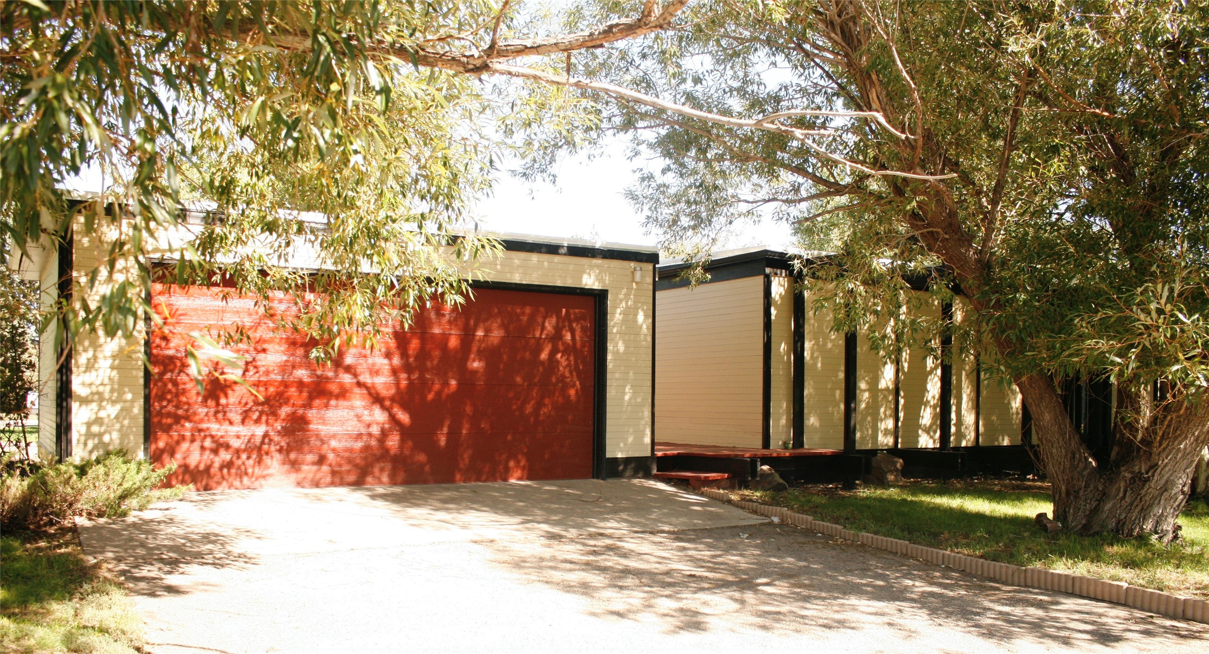 407 Riverview Court