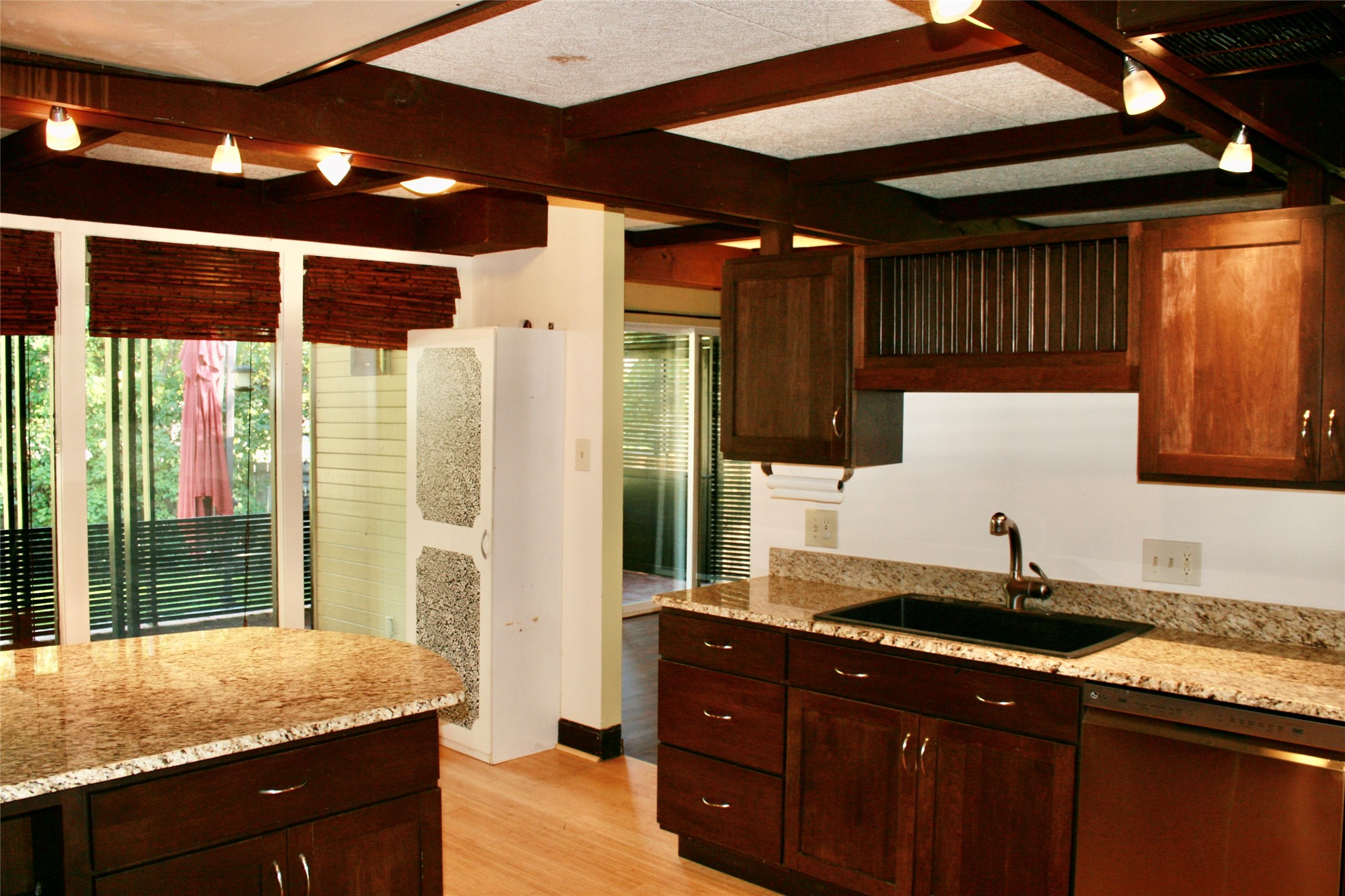 407 Riverview Court