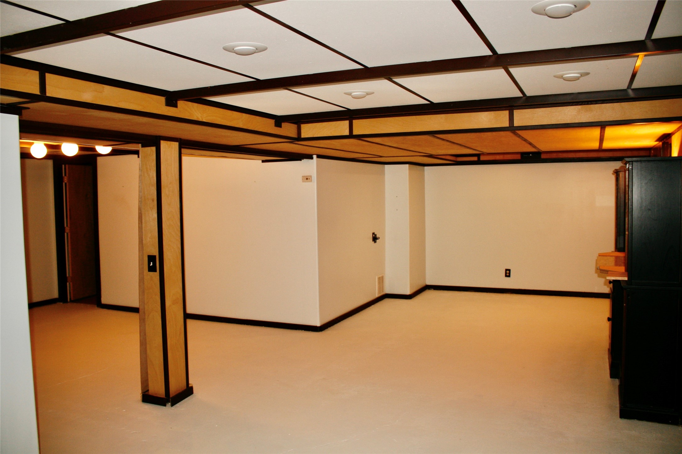 407 Riverview Court