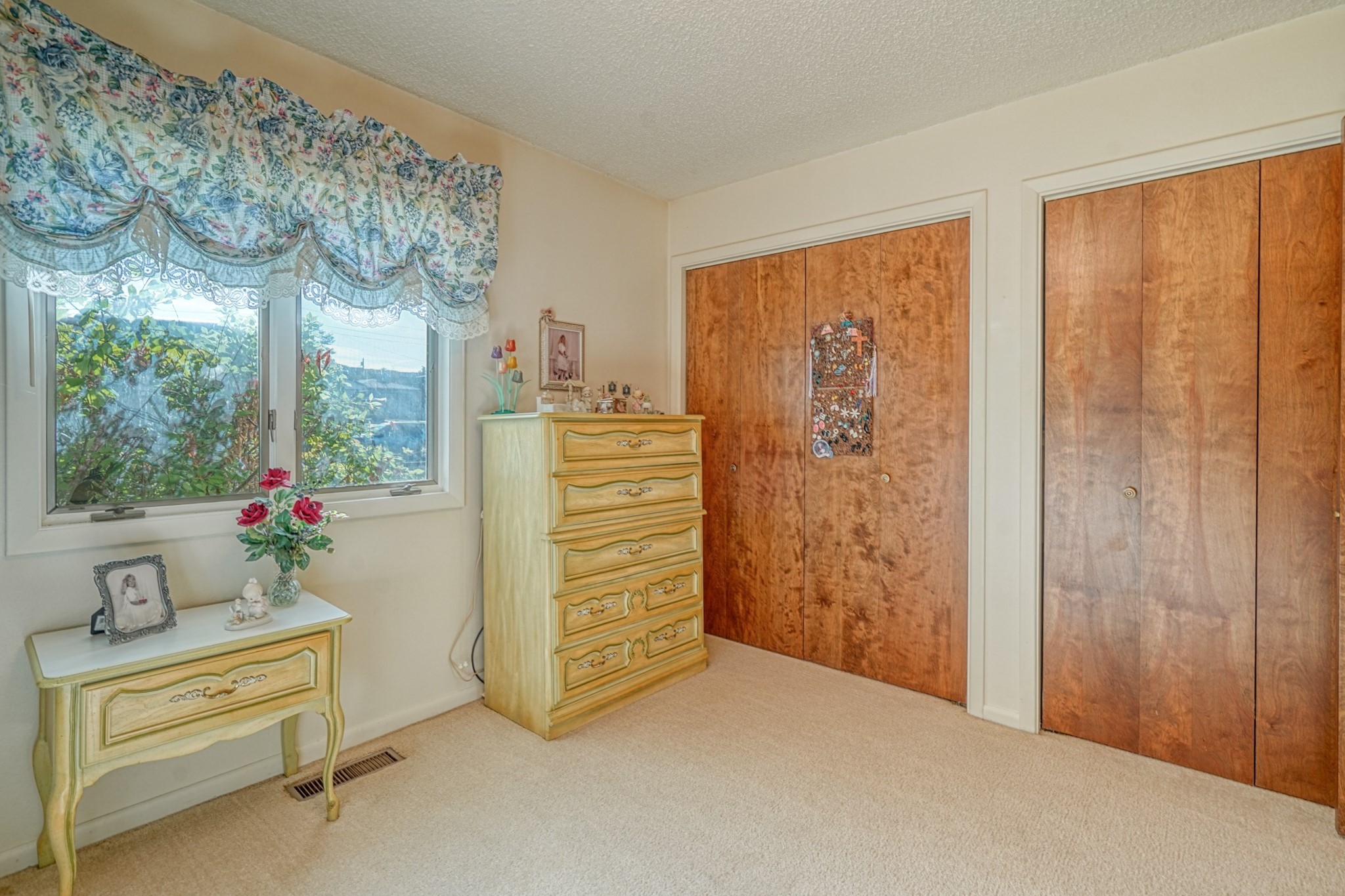 420 Mountain View Boulevard