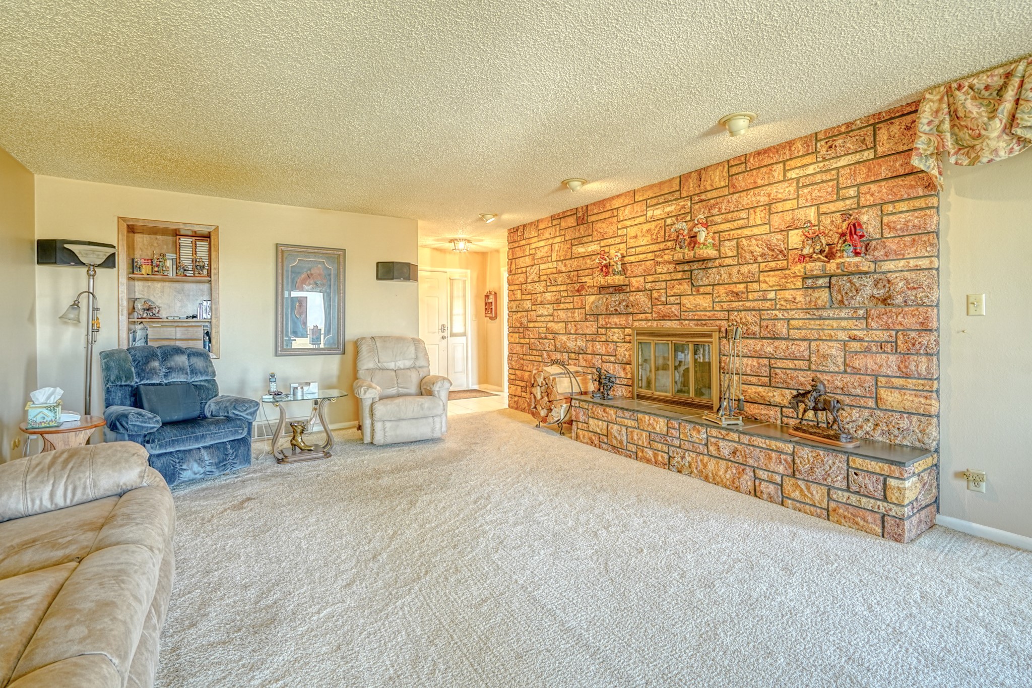 420 Mountain View Boulevard