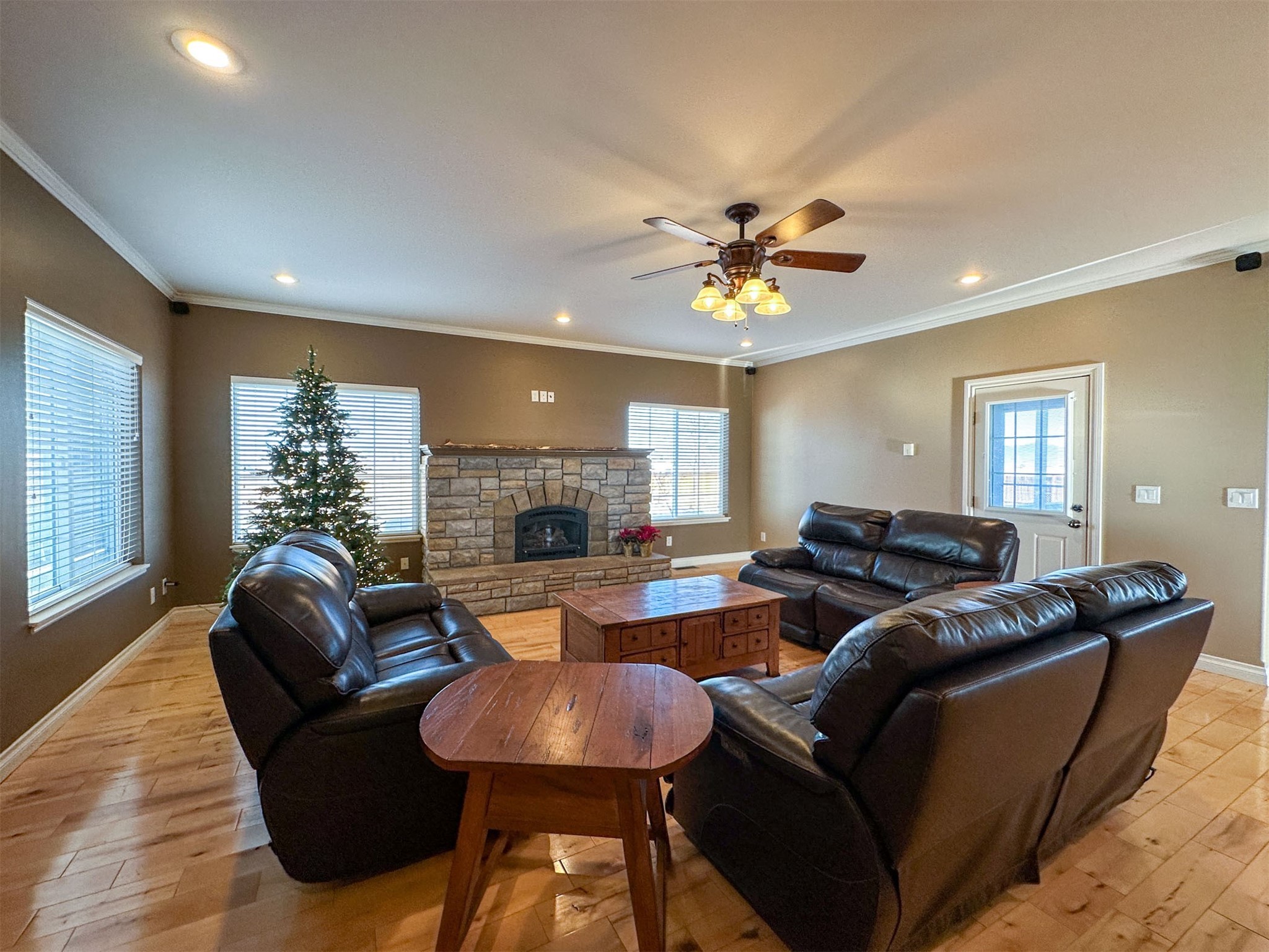 804 Crestwood Lane