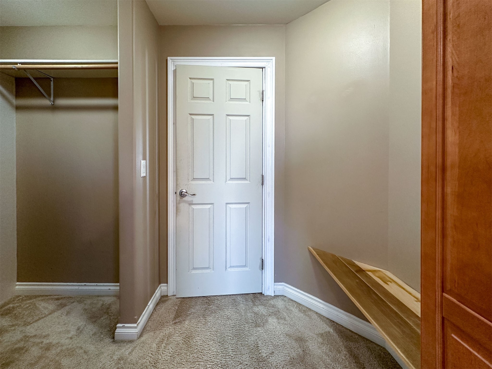 804 Crestwood Lane