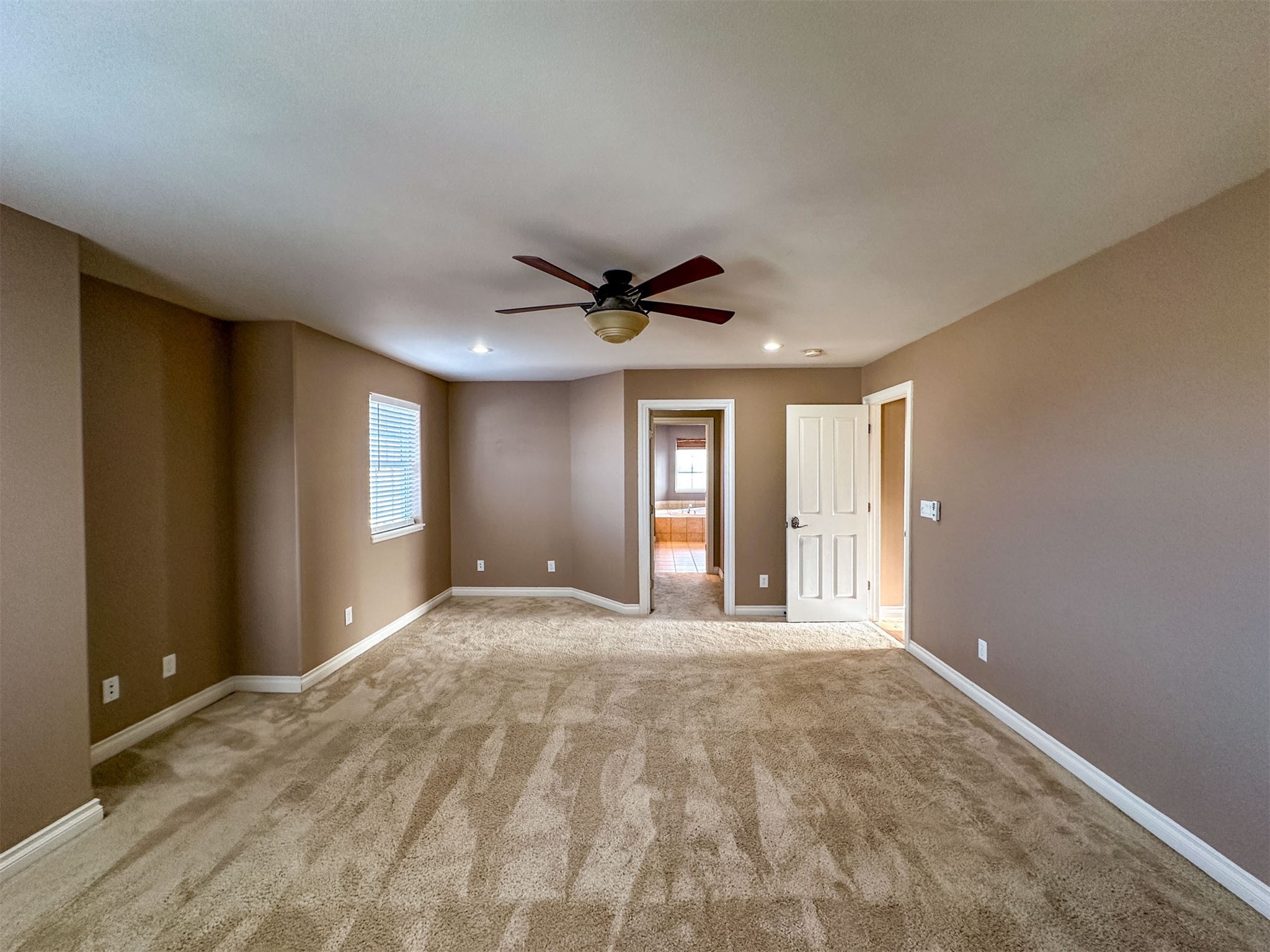 804 Crestwood Lane