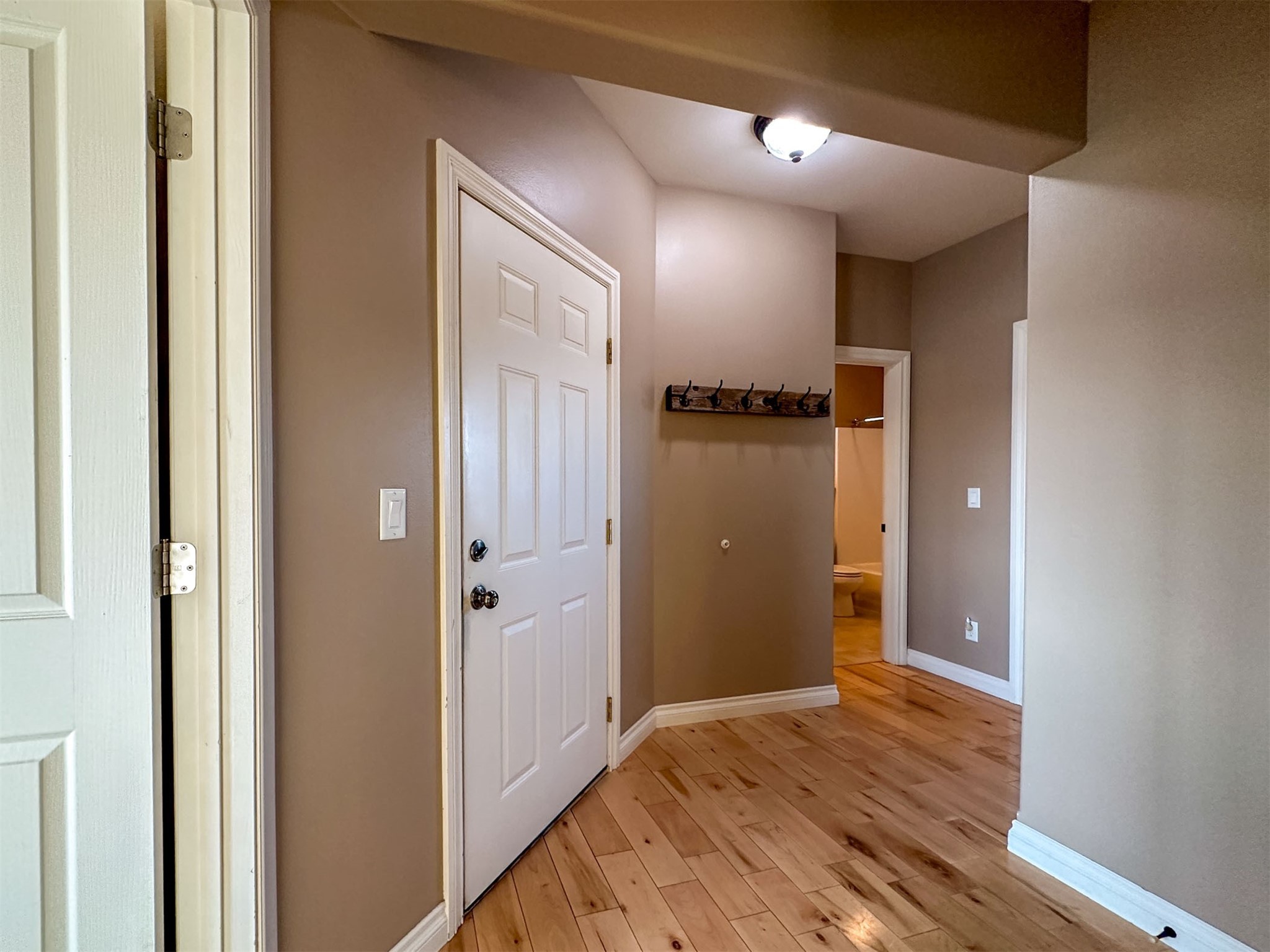 804 Crestwood Lane