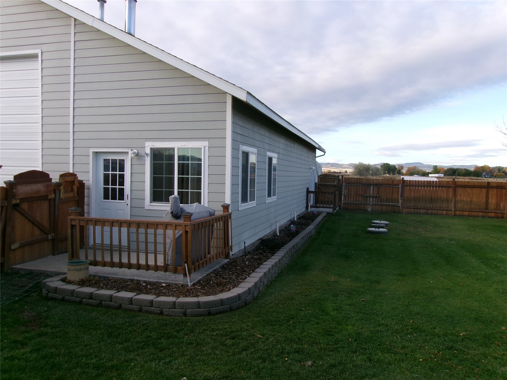 804 Crestwood Lane