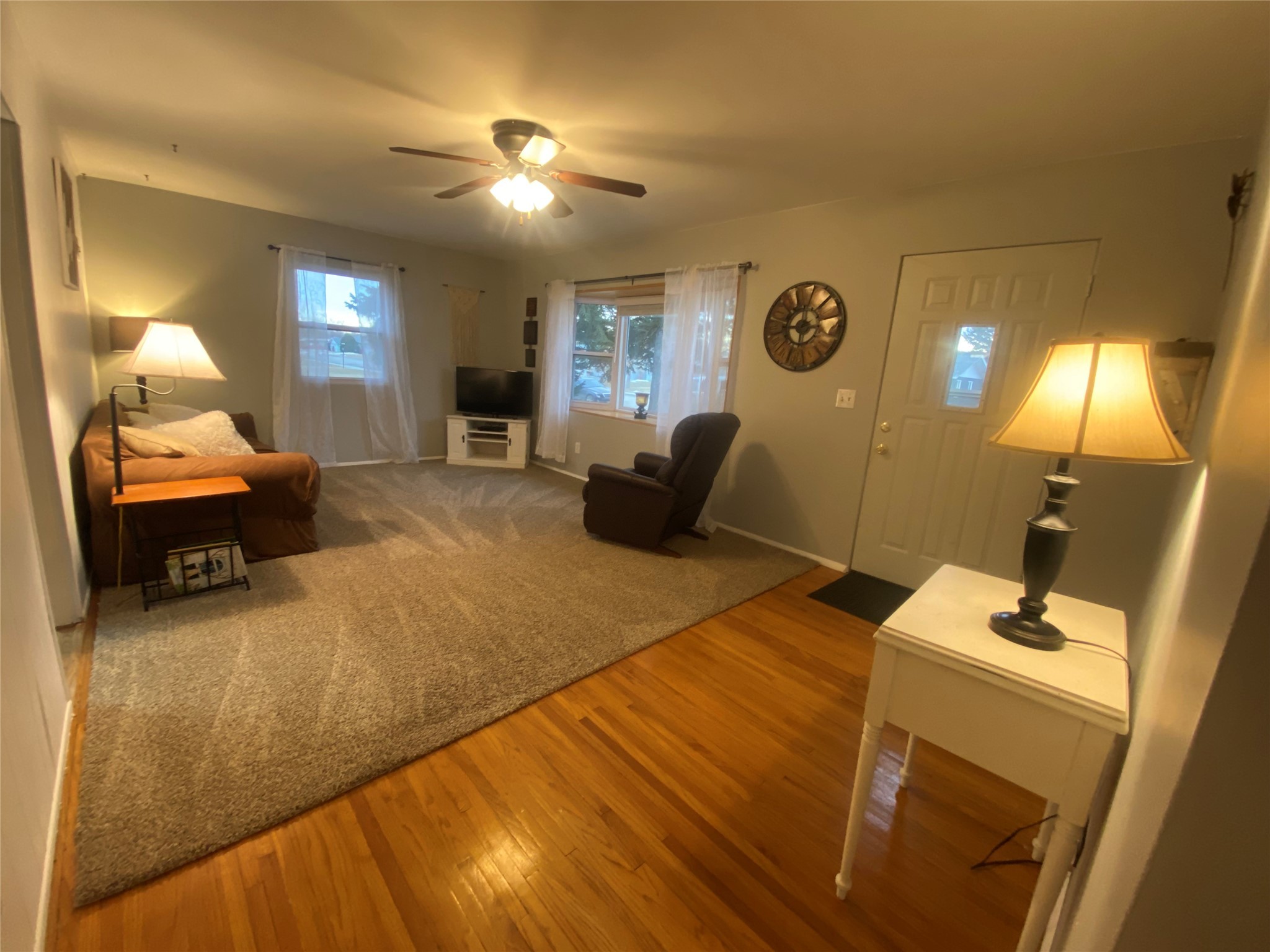 19 9th Avenue SW