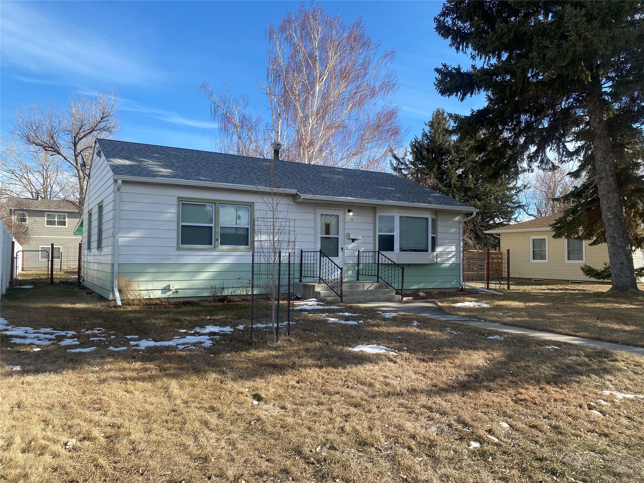 19 9th Avenue SW
