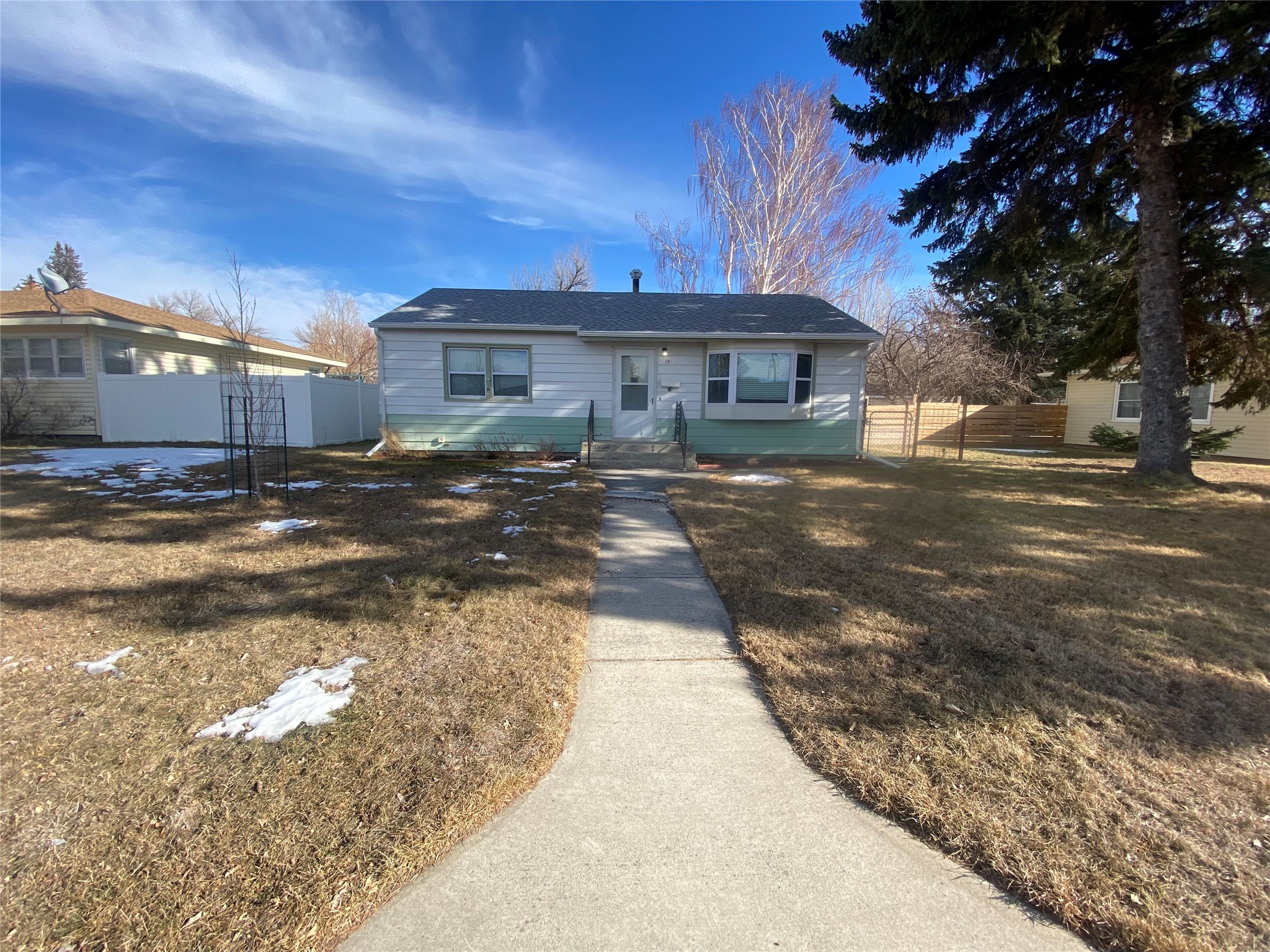 19 9th Avenue SW