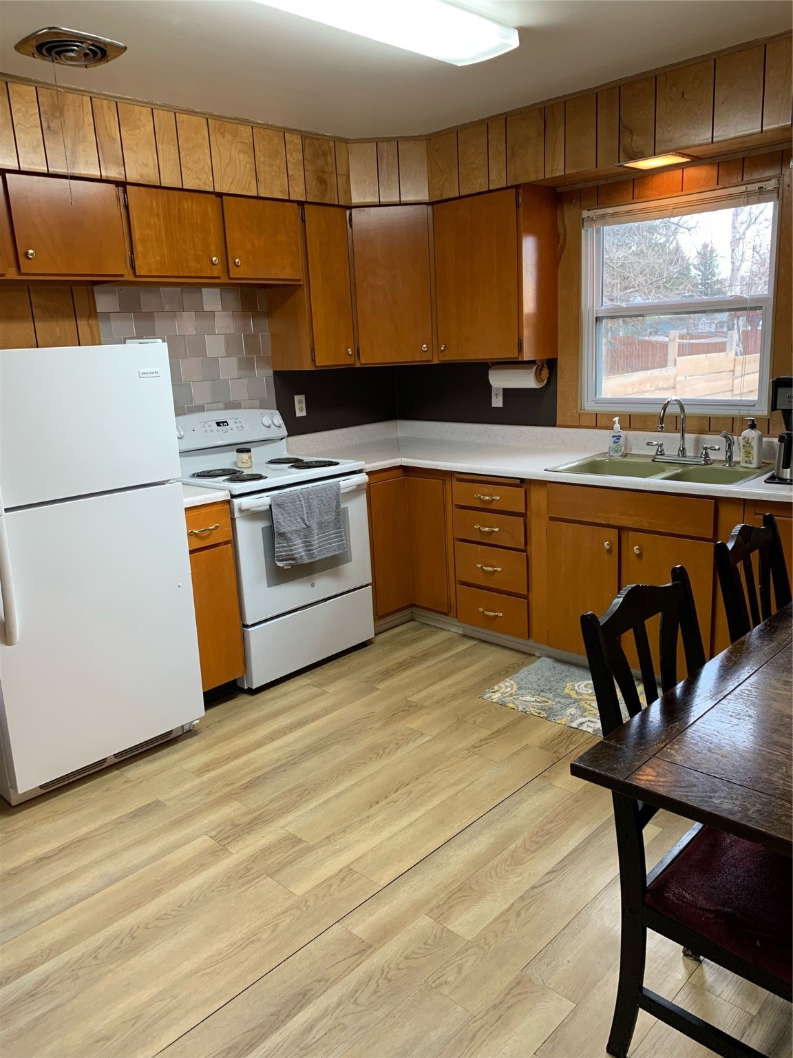 19 9th Avenue SW
