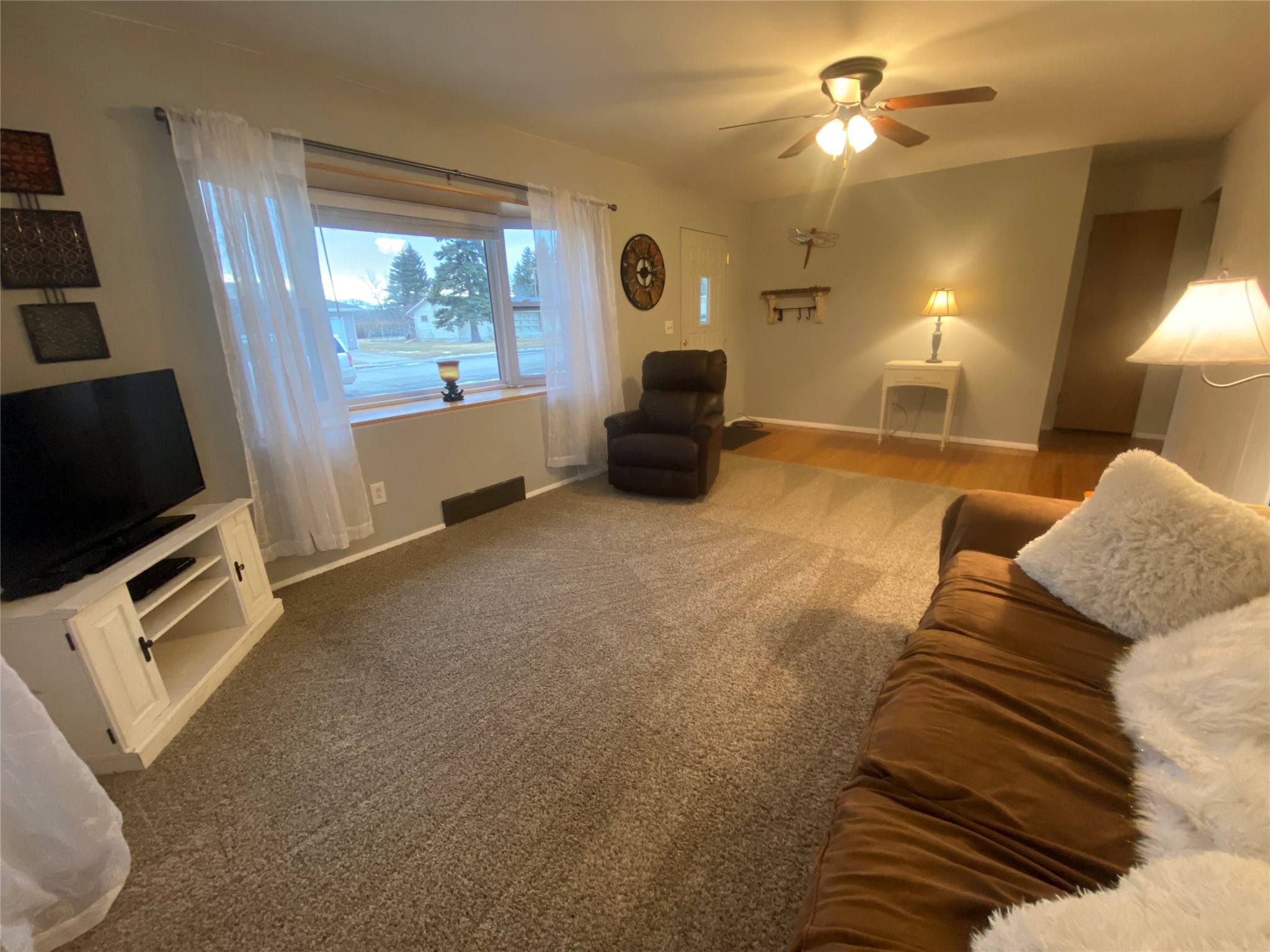 19 9th Avenue SW