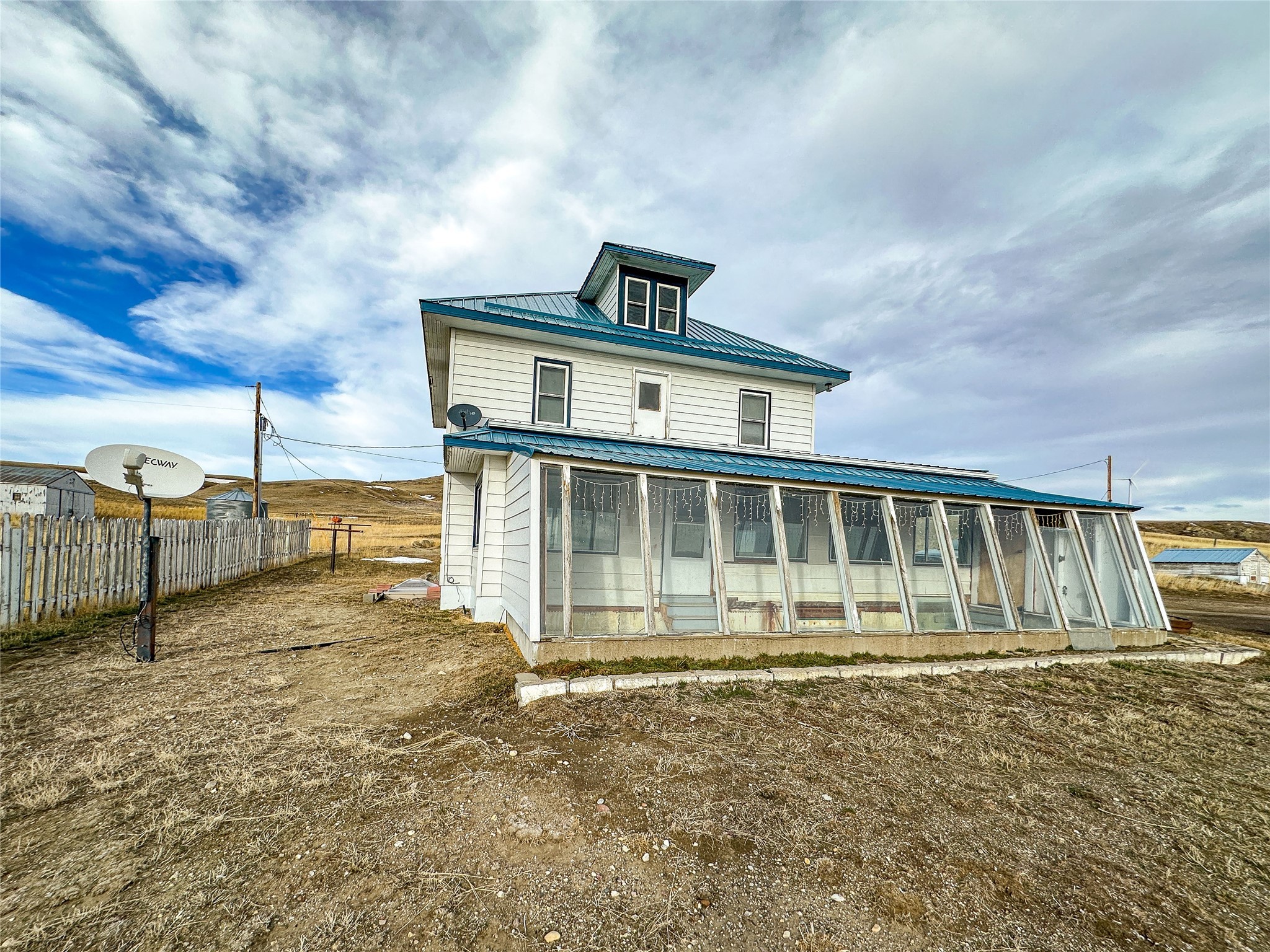 1013 Hjartarson Road