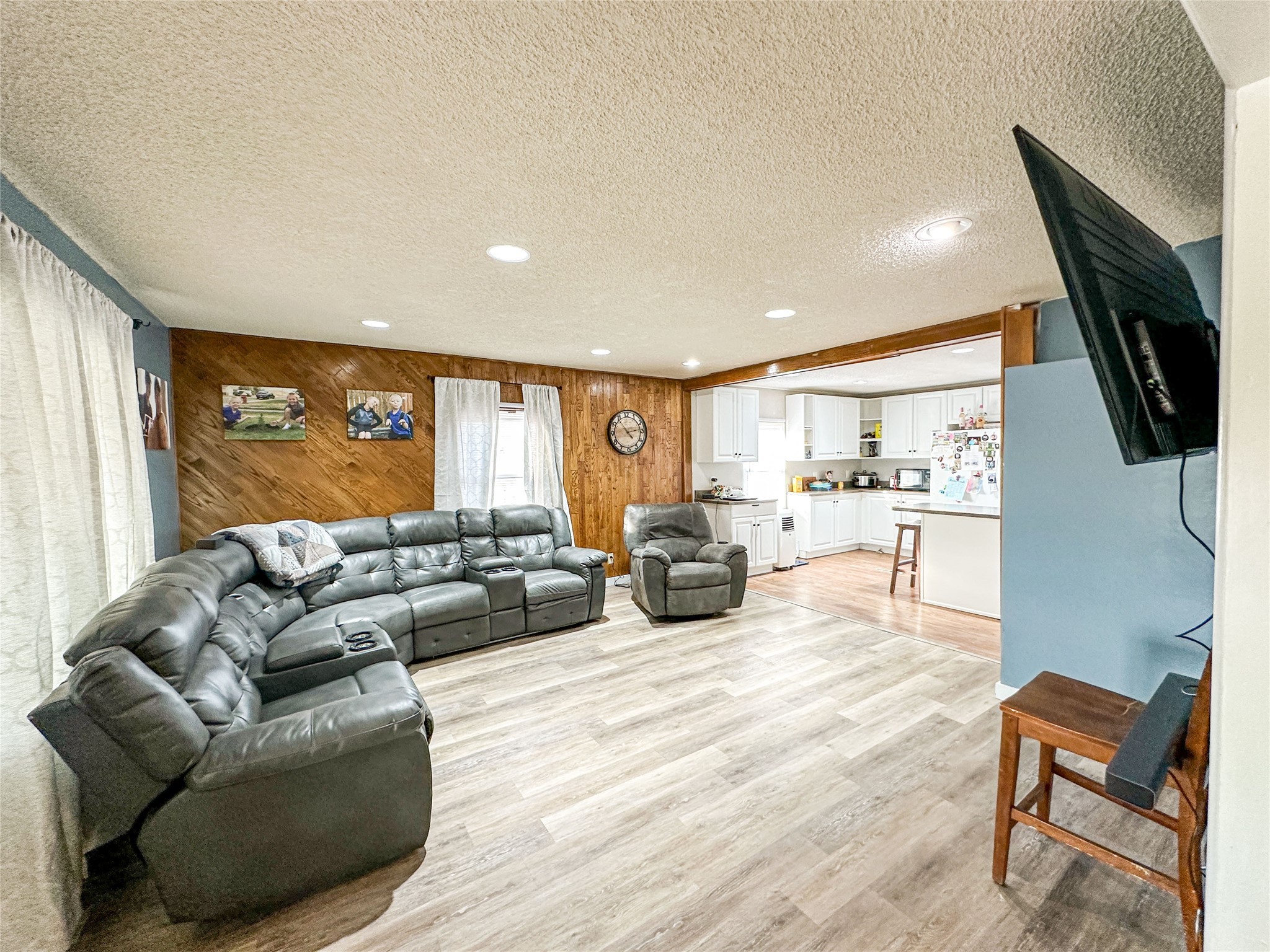 1013 Hjartarson Road