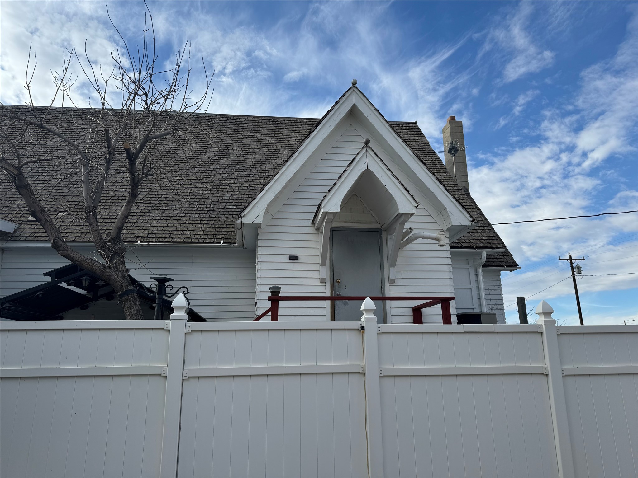25 1st Street N