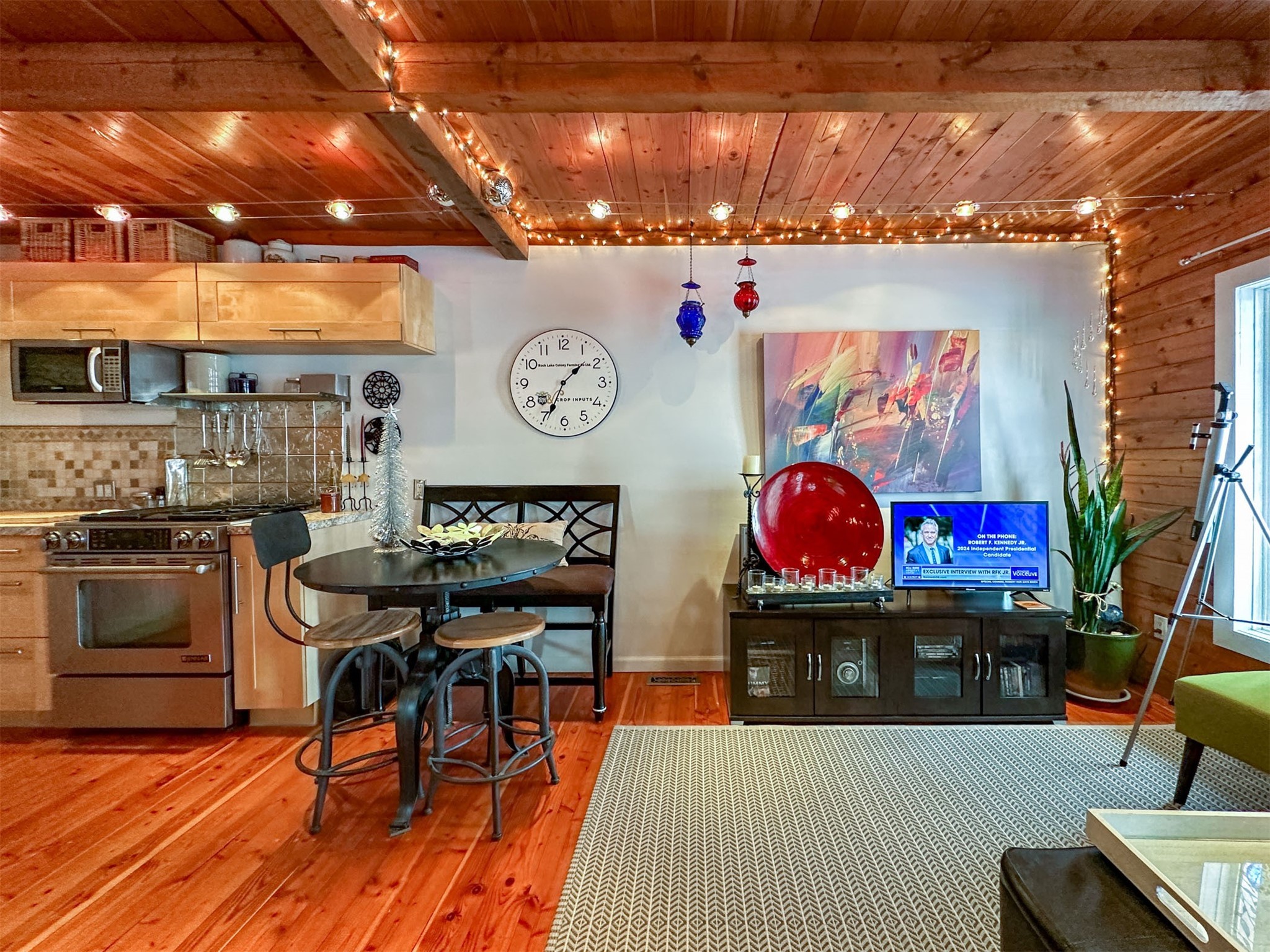 324 Oak Street